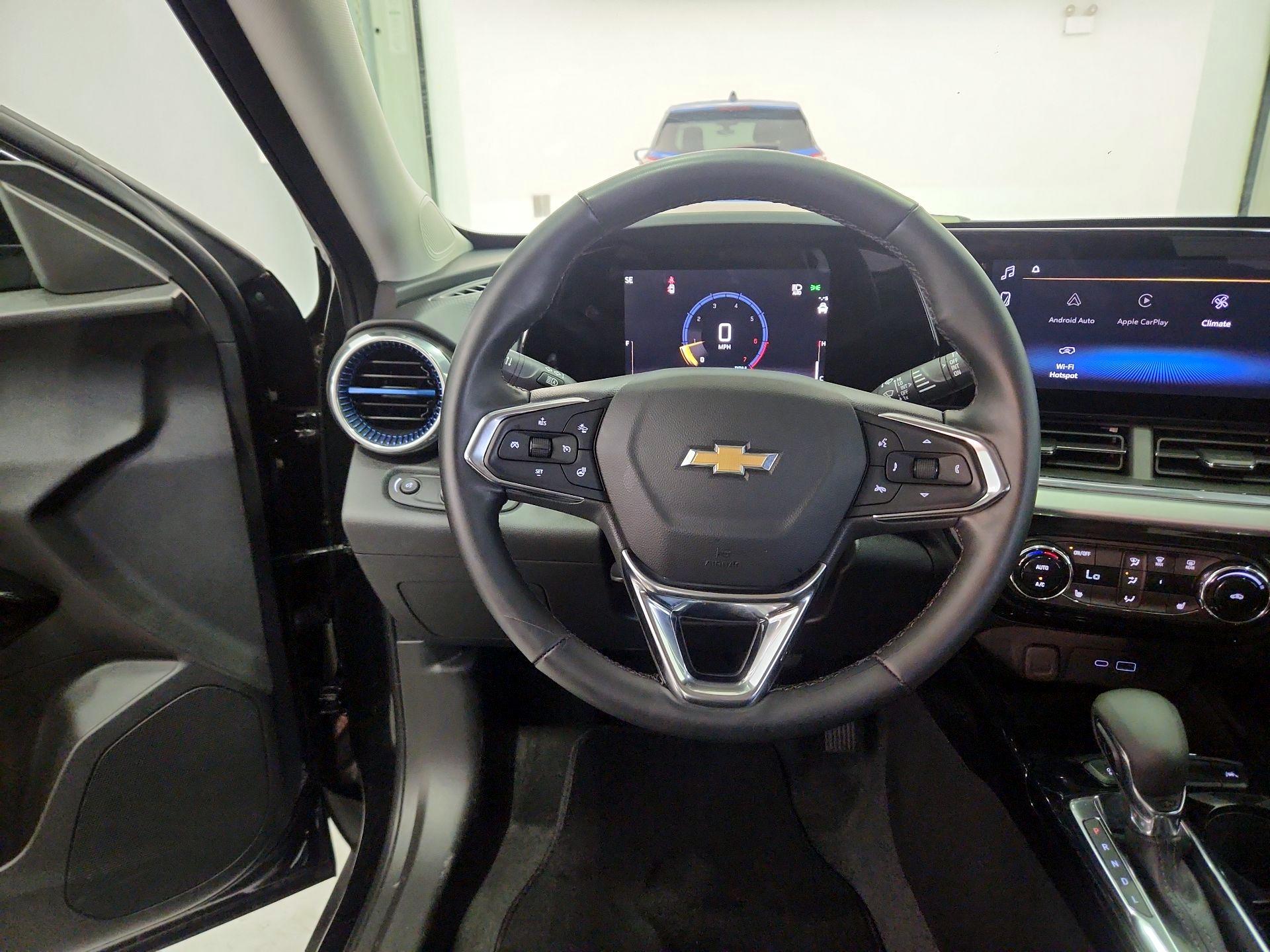 Thumbnail: 2025 Chevrolet Trax - 10