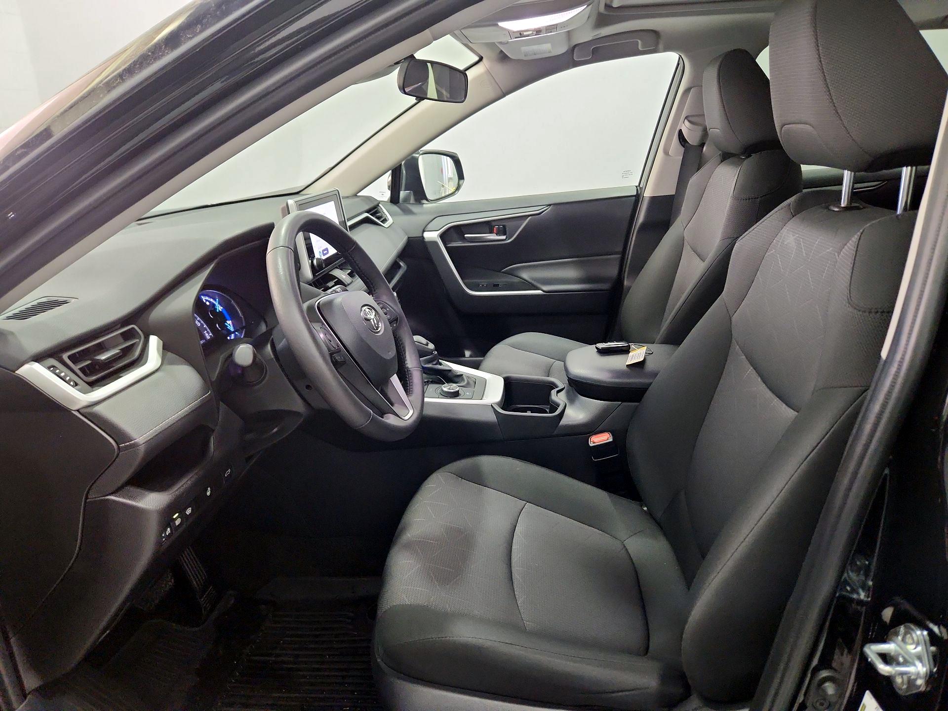 Thumbnail: 2025 Toyota RAV4 - 11