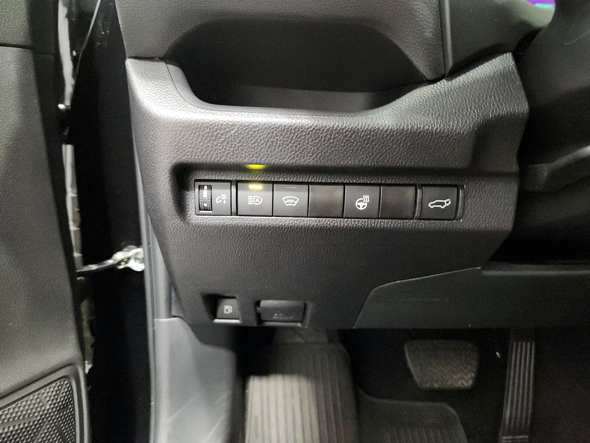 Thumbnail: 2025 Toyota RAV4 - 13