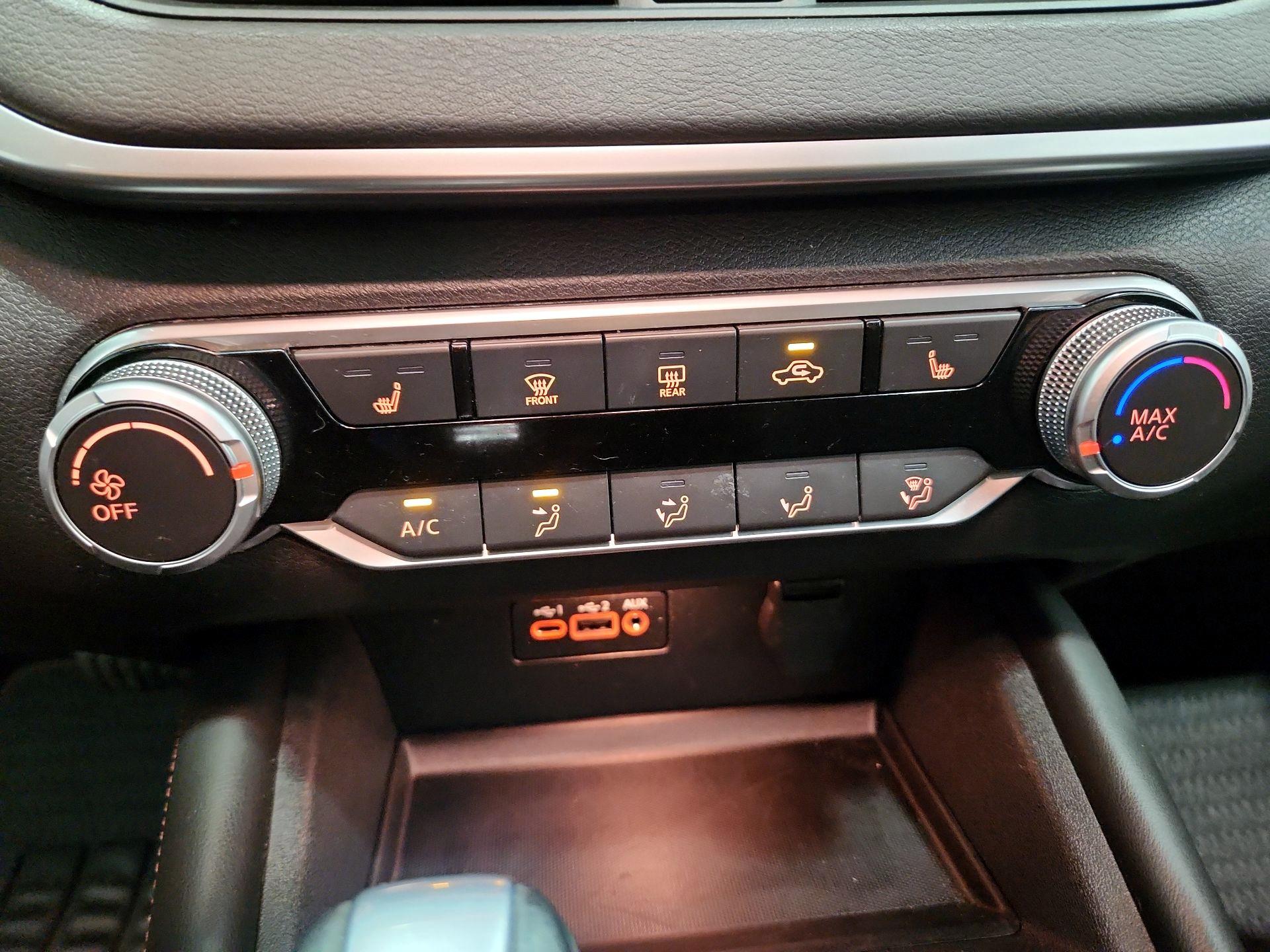 Thumbnail: 2020 Nissan Altima - 16