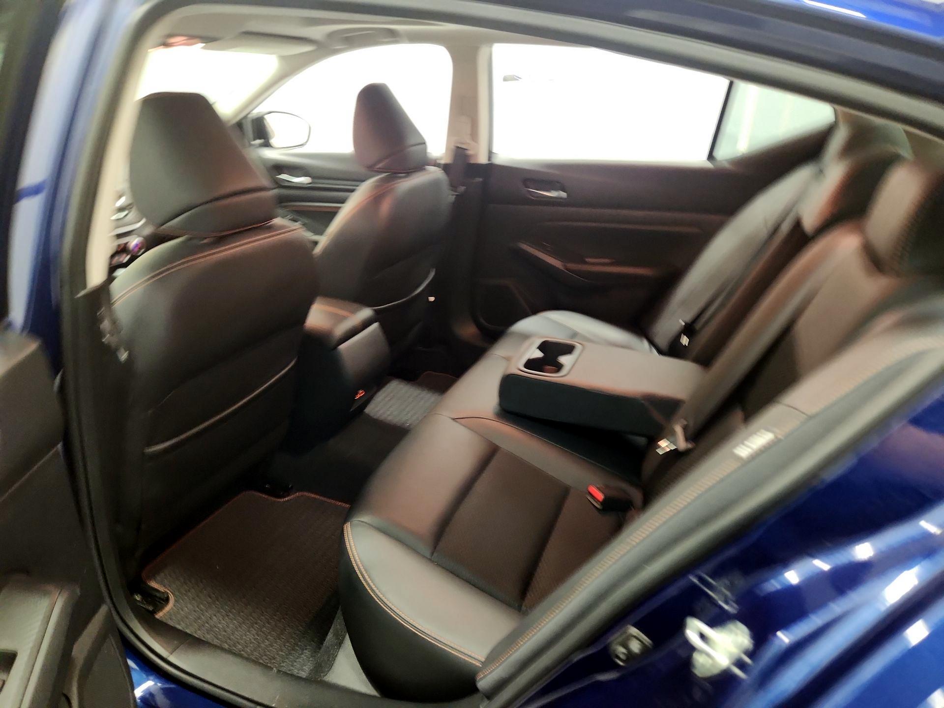 Thumbnail: 2020 Nissan Altima - 20