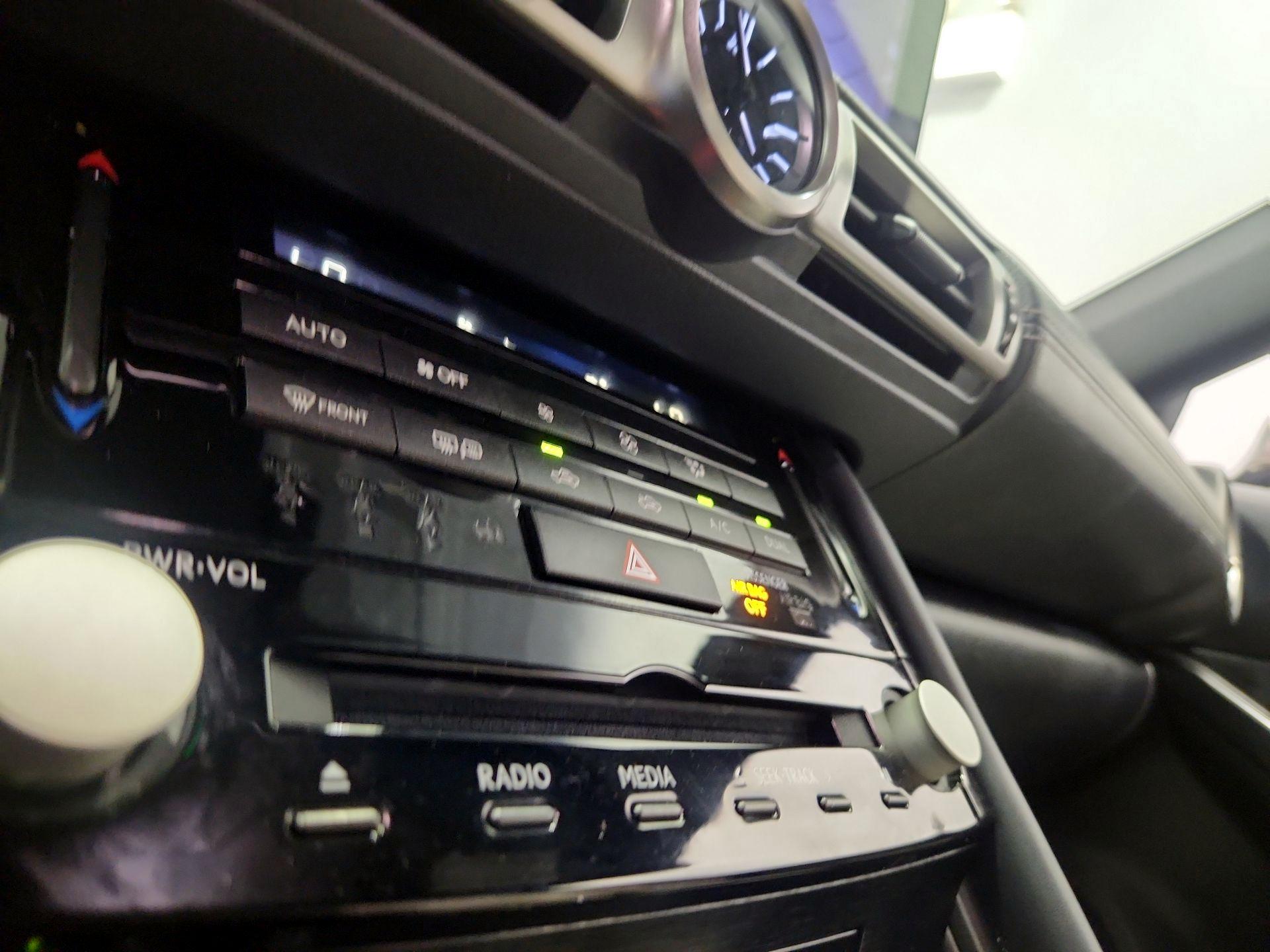 Thumbnail: 2022 Lexus IS - 16