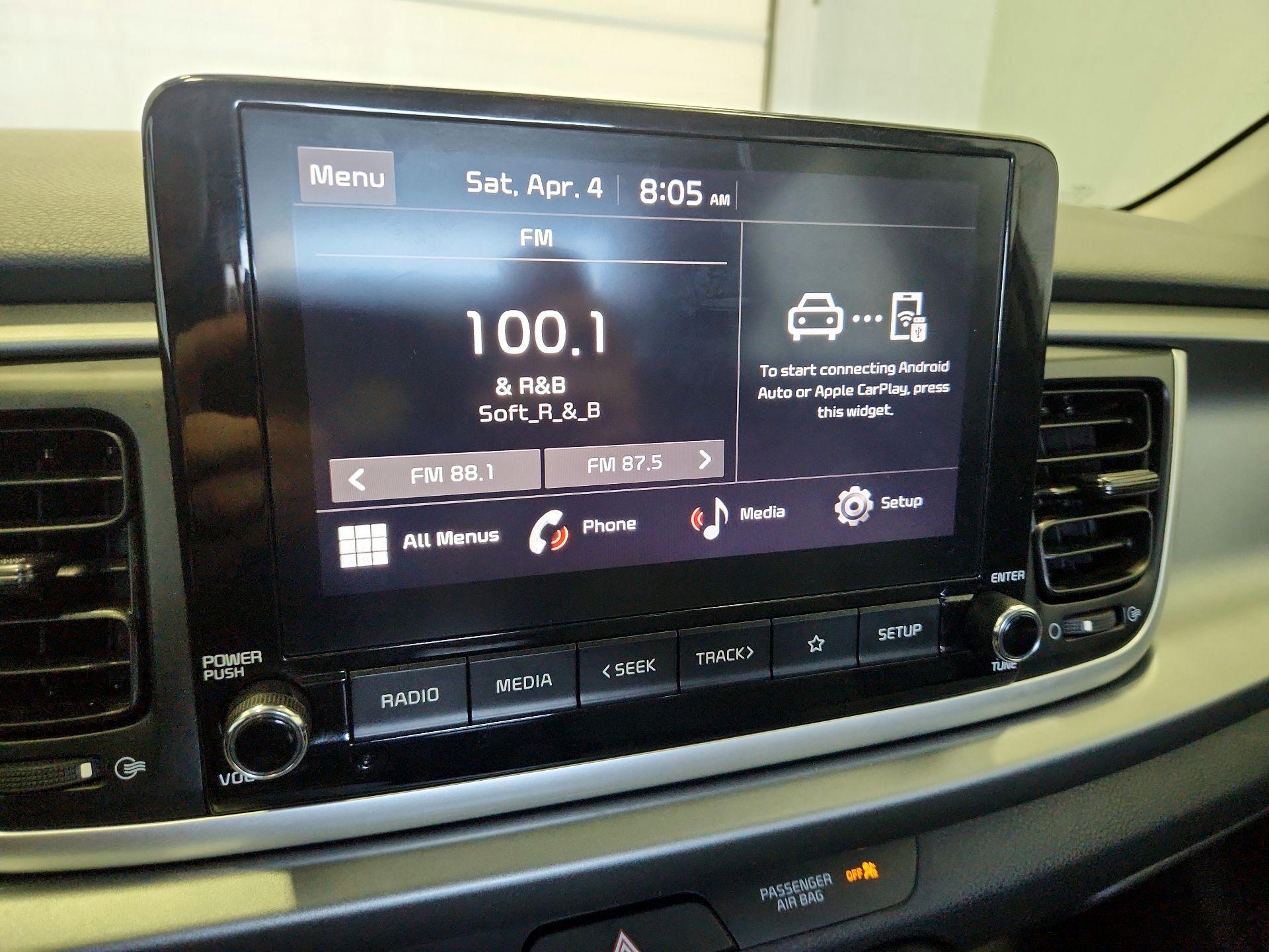 Thumbnail: 2023 Kia Rio - 15