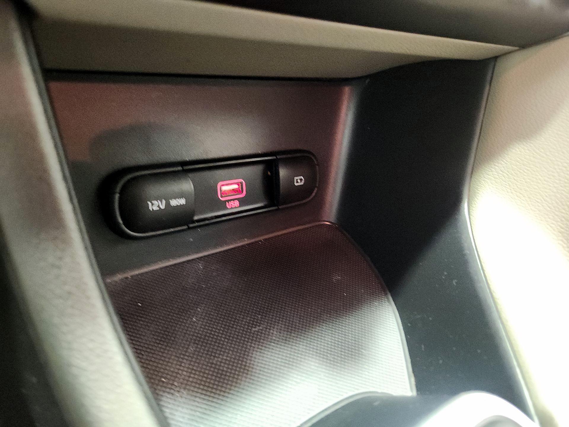 Thumbnail: 2022 Kia Sportage - 18