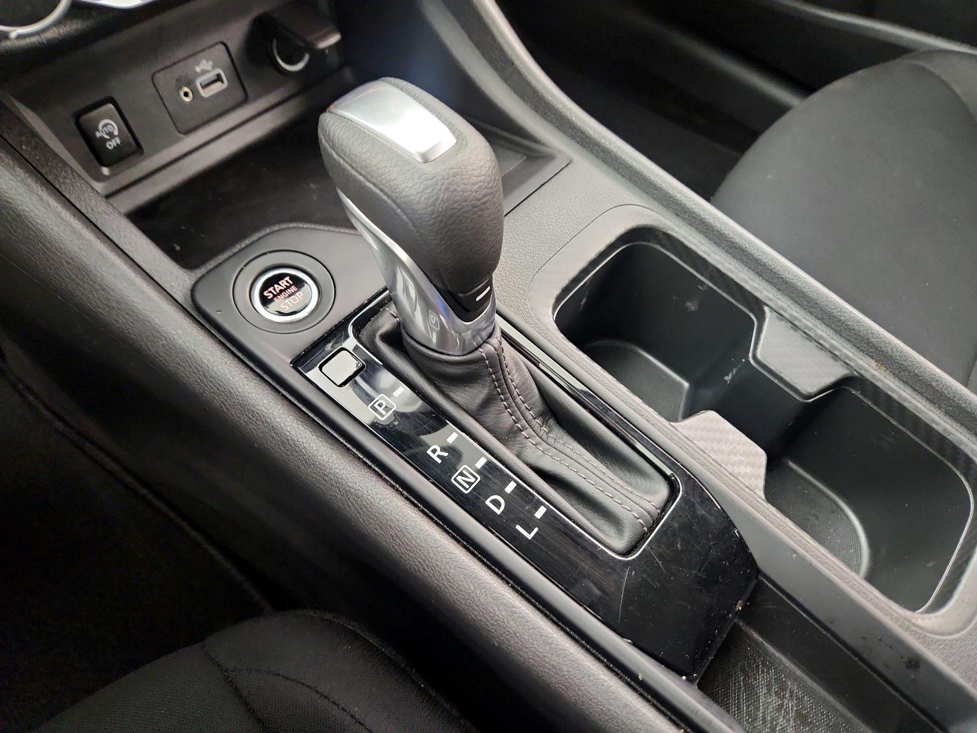 Thumbnail: 2025 Nissan Sentra - 17