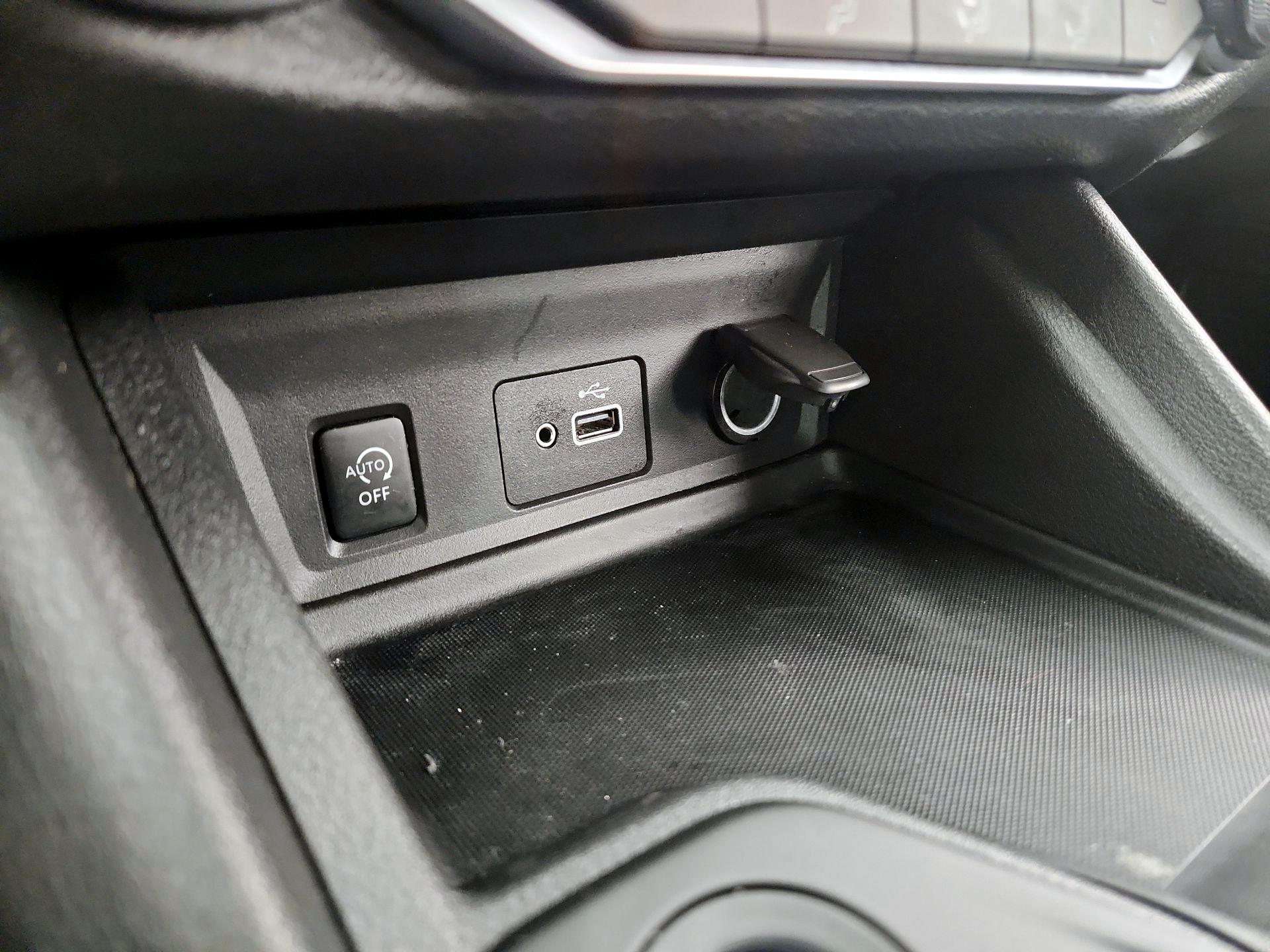 Thumbnail: 2025 Nissan Sentra - 18