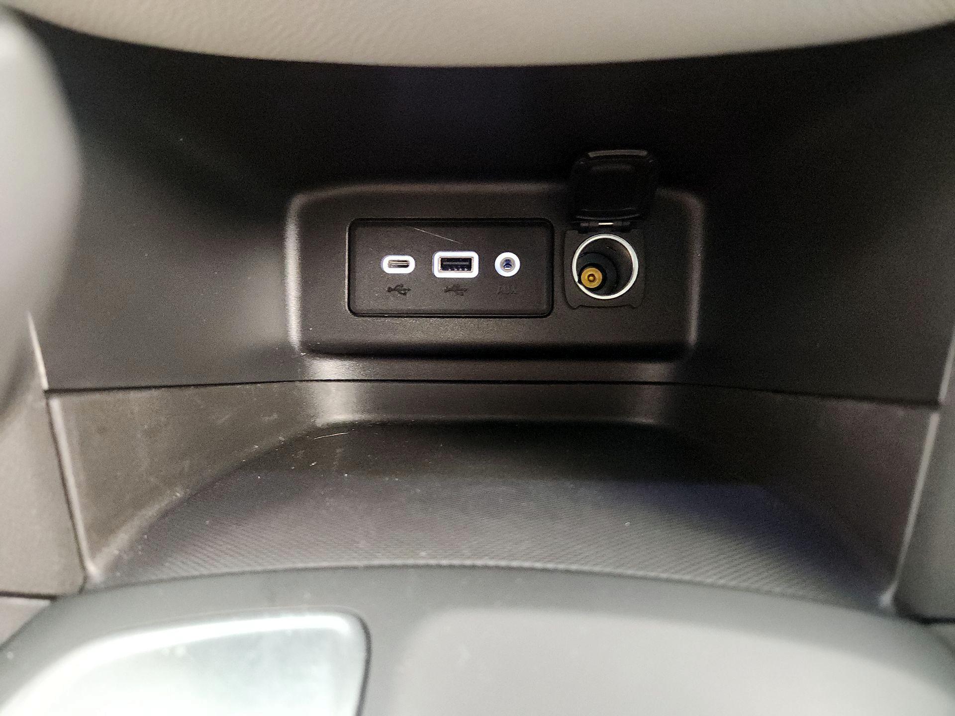 Thumbnail: 2019 Chevrolet Equinox - 18