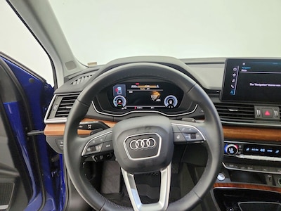 Steering Wheel & Instrument Cluster (On)