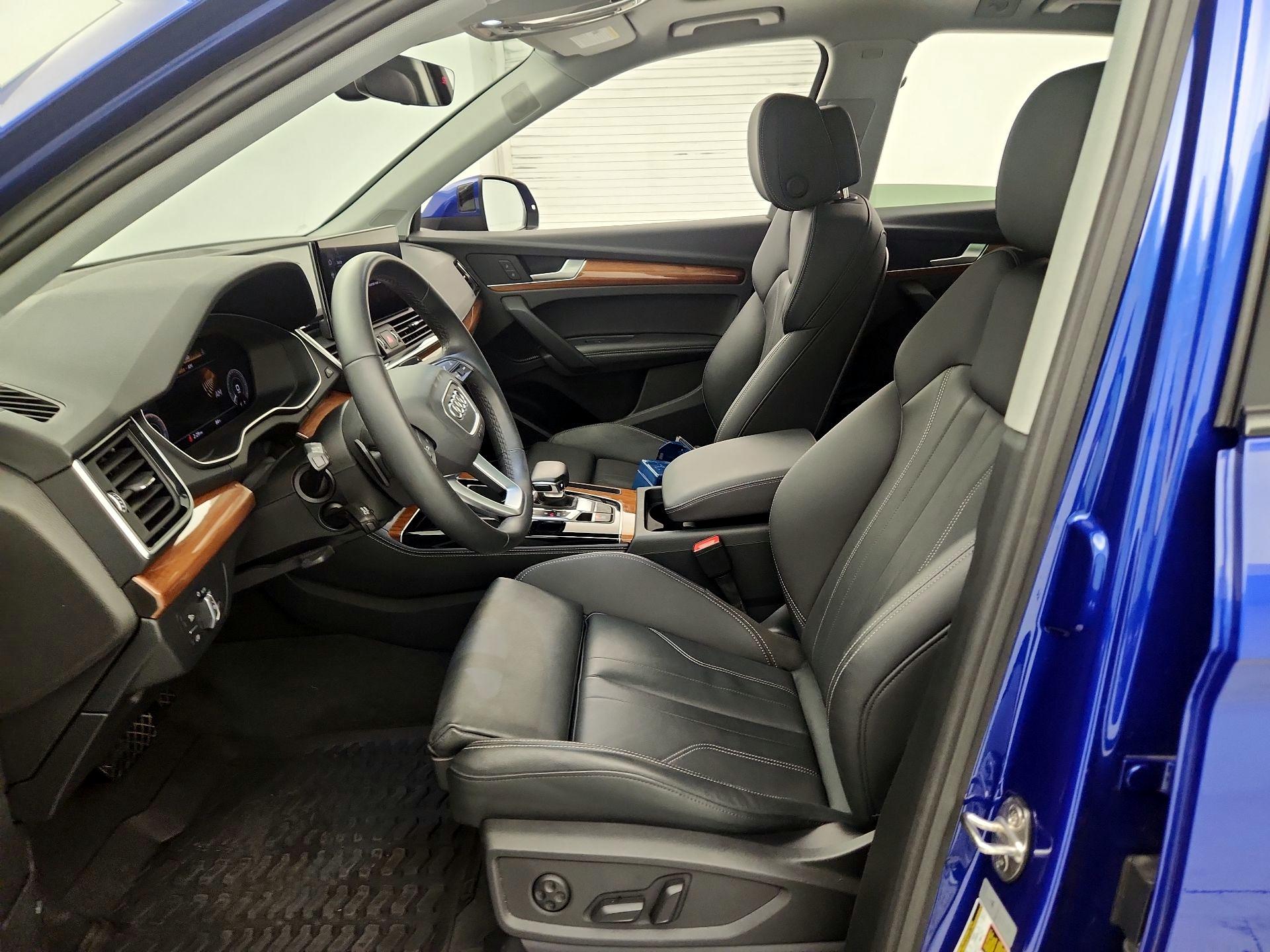 Thumbnail: 2023 Audi Q5 - 11