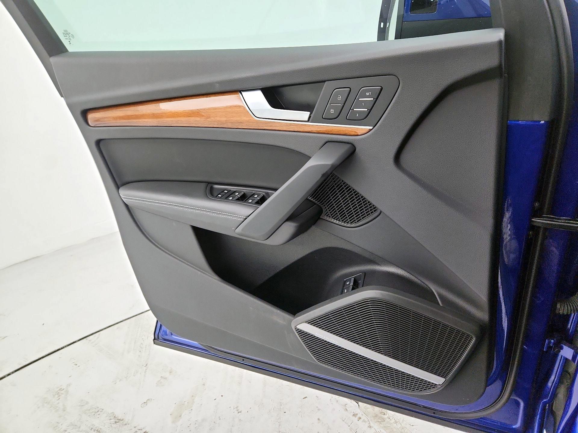 Thumbnail: 2023 Audi Q5 - 12