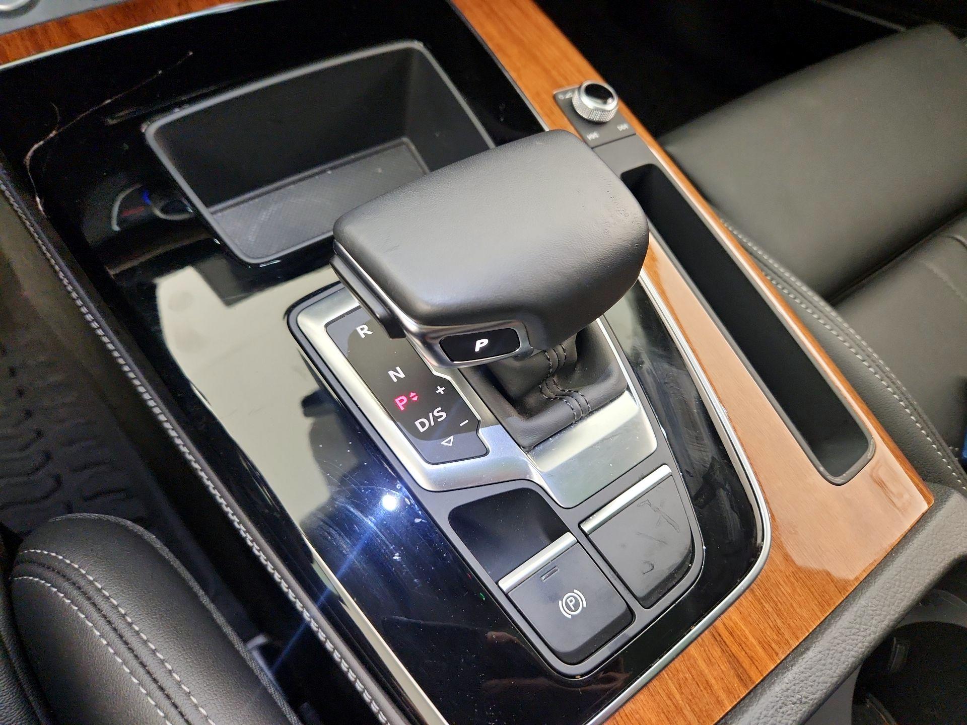 Thumbnail: 2023 Audi Q5 - 17