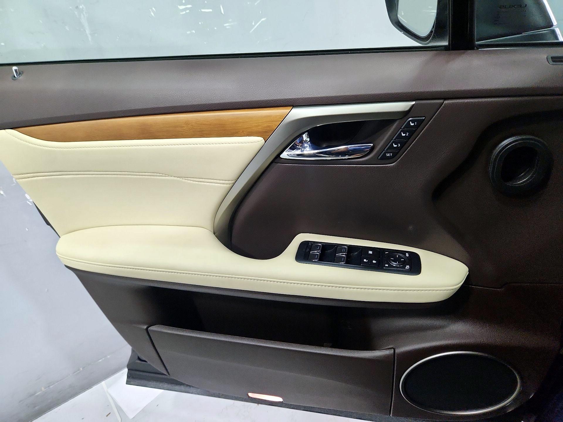 Thumbnail: 2017 Lexus RX - 12