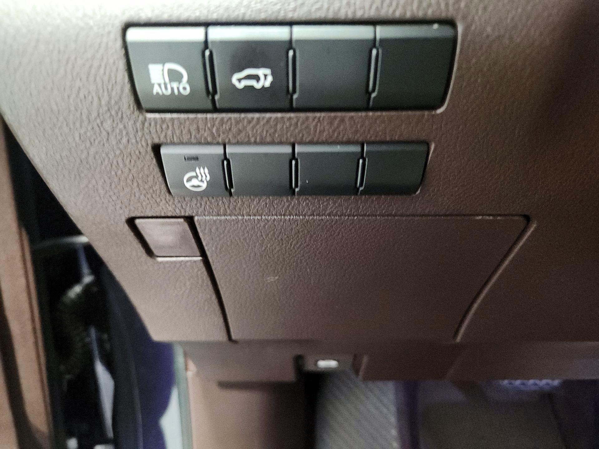 Thumbnail: 2017 Lexus RX - 13