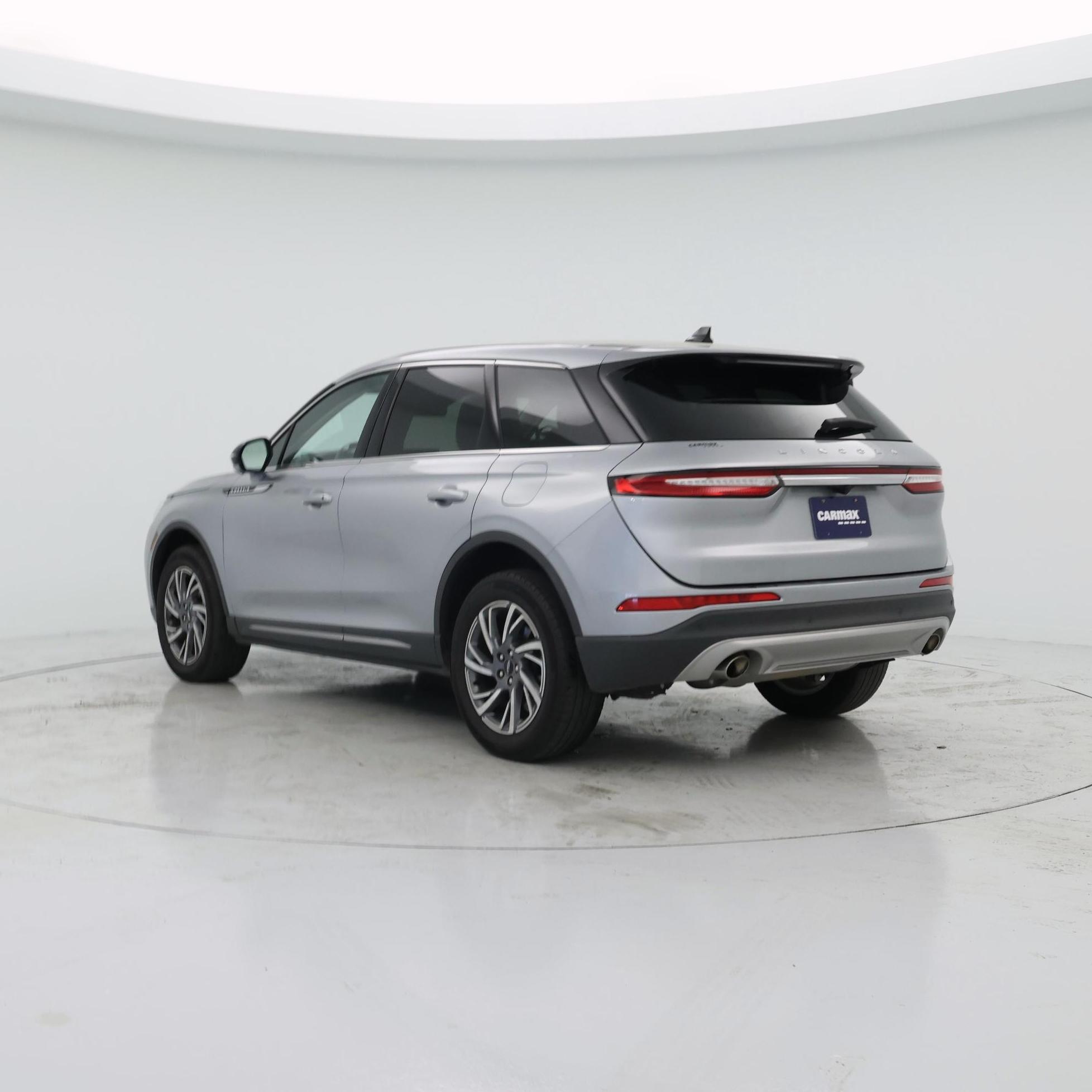 Thumbnail: 2023 Lincoln Corsair - 2