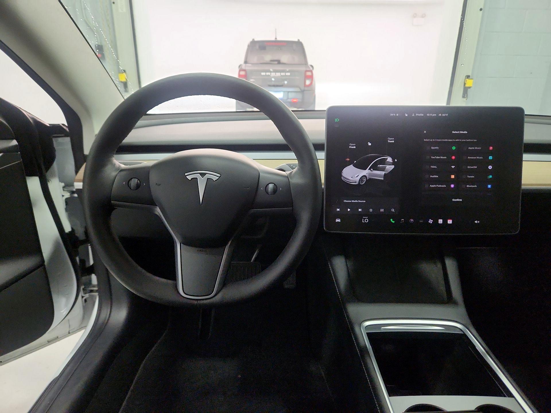 Thumbnail: 2022 Tesla Model 3 - 9