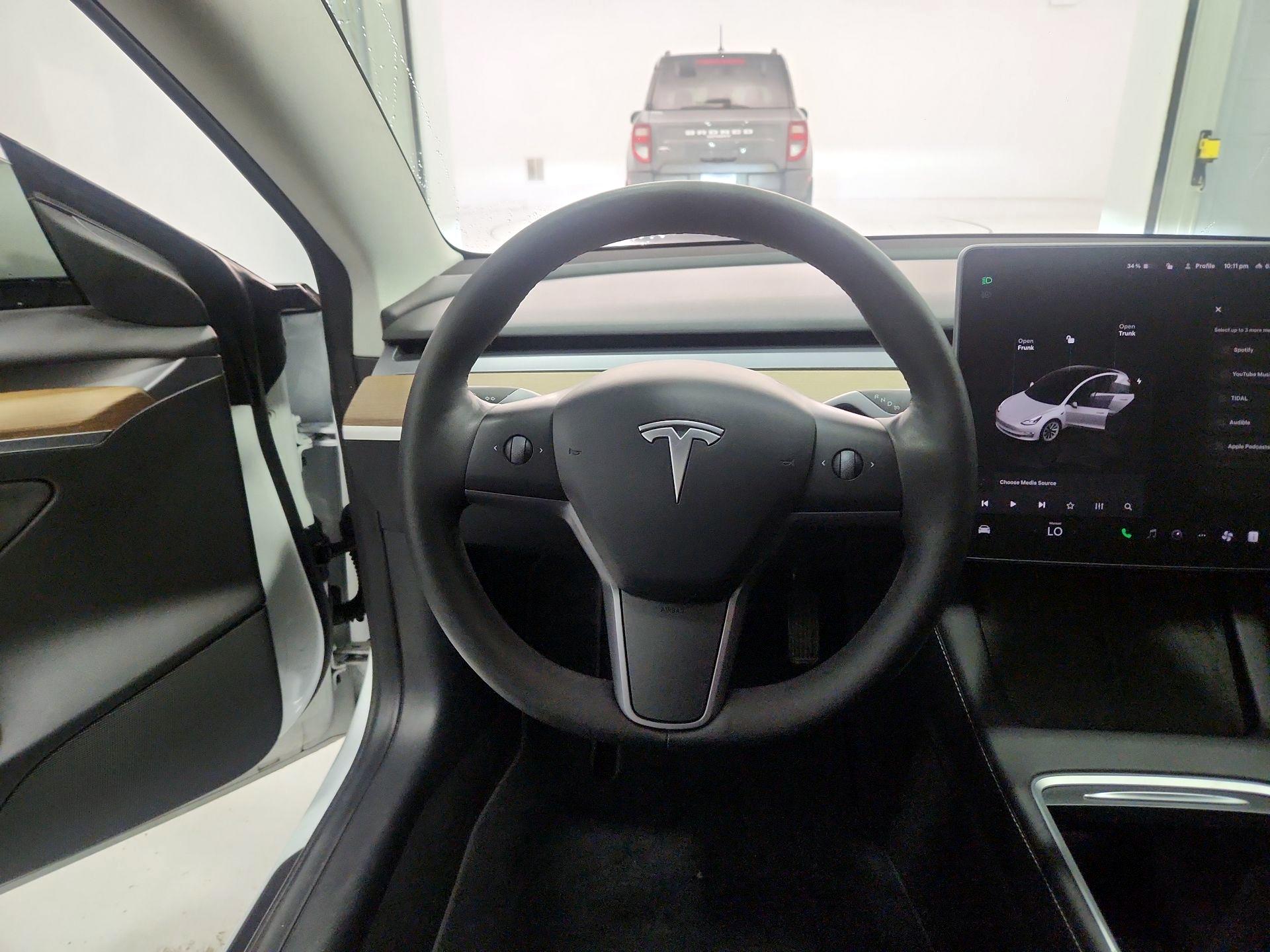 Thumbnail: 2022 Tesla Model 3 - 10