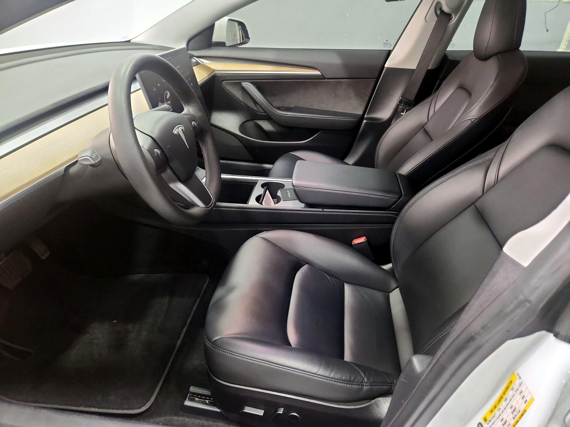 Thumbnail: 2022 Tesla Model 3 - 11