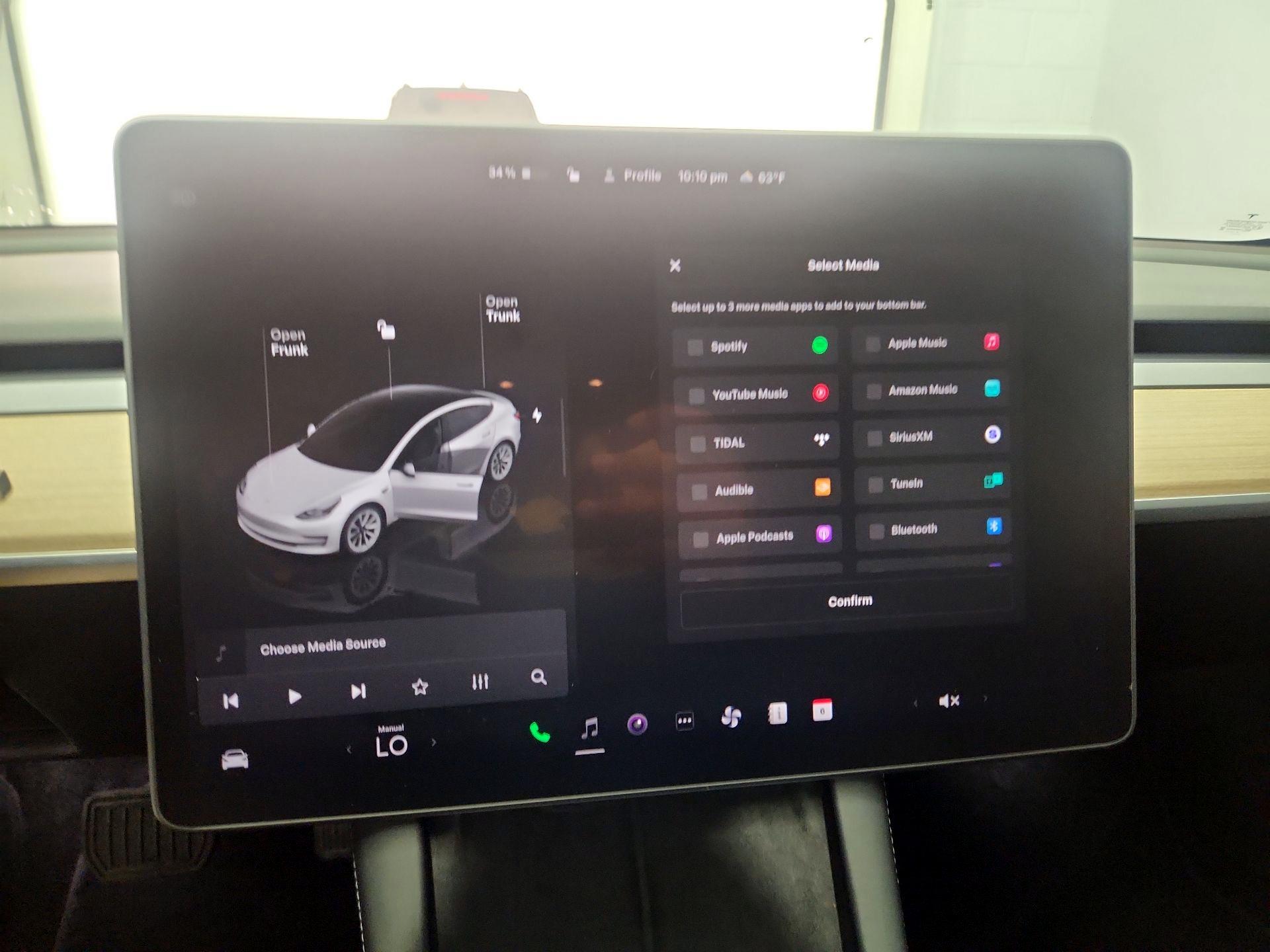 Thumbnail: 2022 Tesla Model 3 - 14