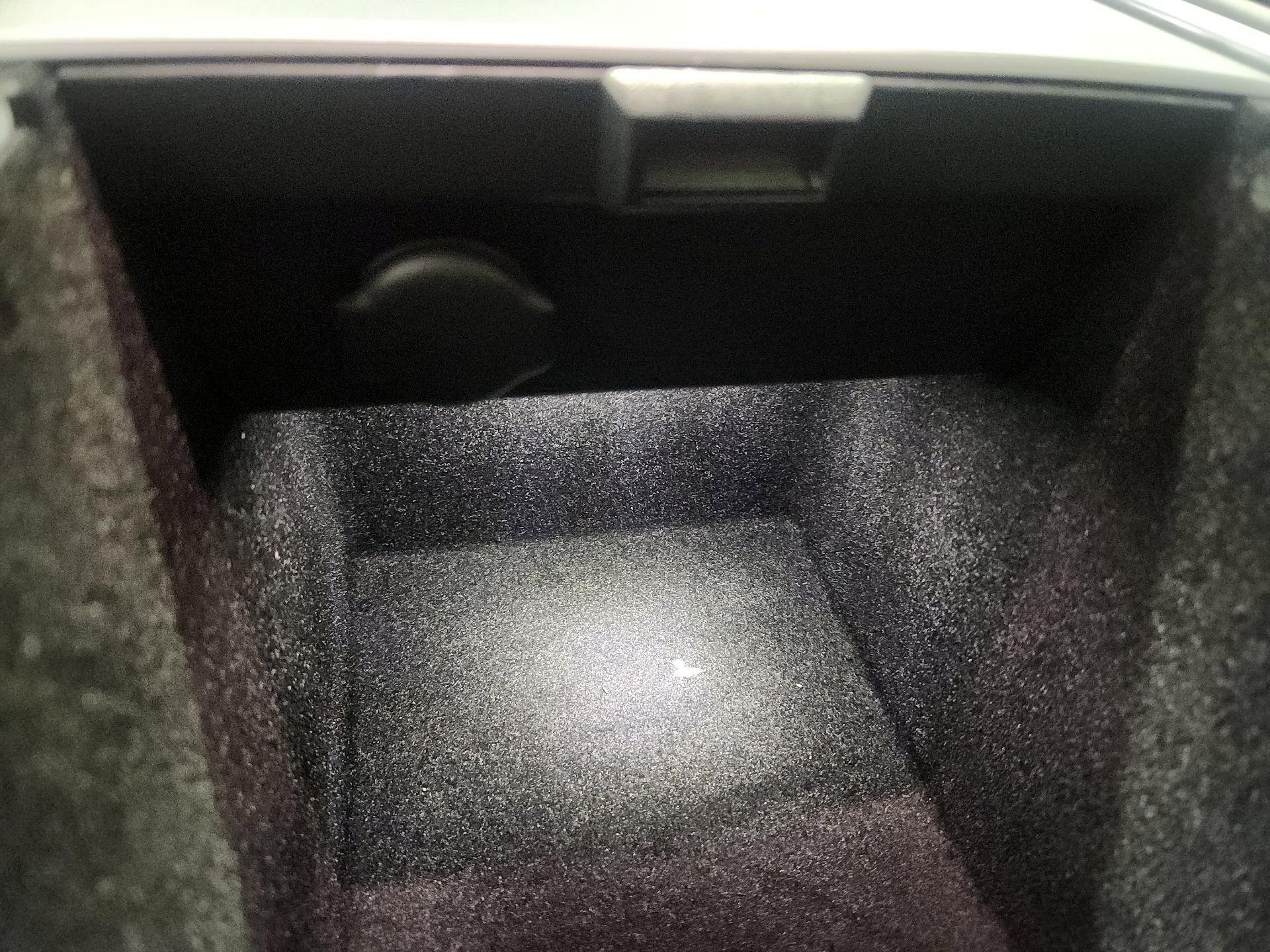 Thumbnail: 2022 Tesla Model 3 - 17