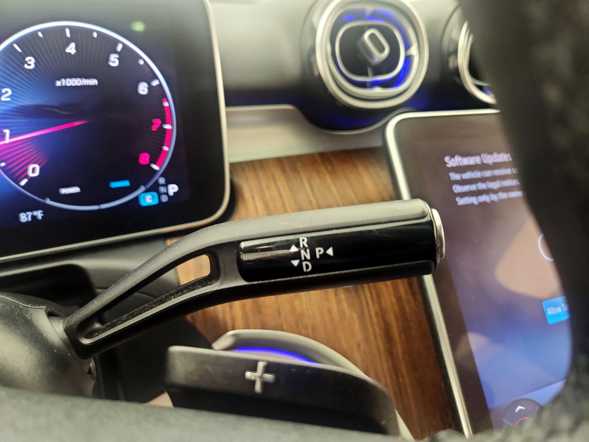 Thumbnail: 2023 Mercedes-Benz C-Class - 17