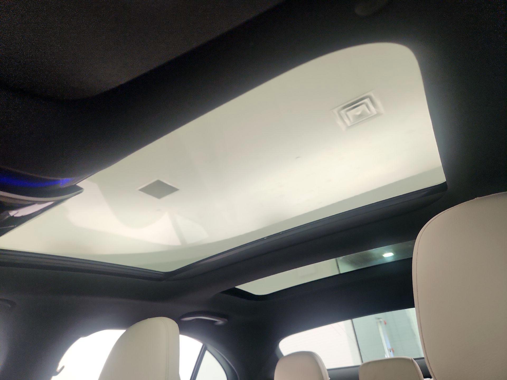 Thumbnail: 2023 Mercedes-Benz C-Class - 19