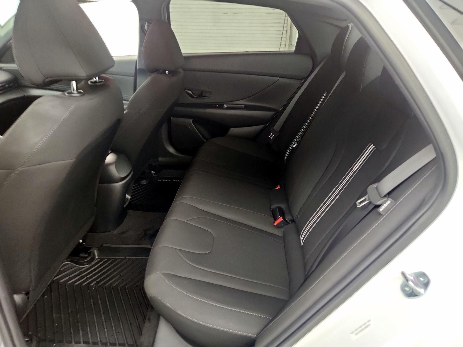 Thumbnail: 2025 Hyundai Elantra - 19