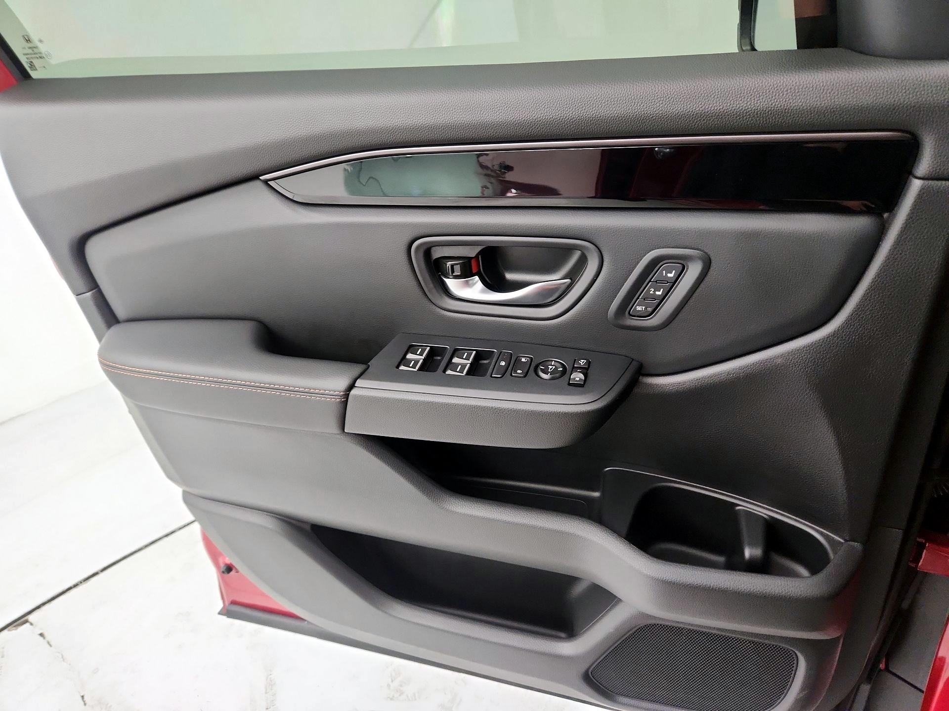 Thumbnail: 2025 Honda Pilot - 12