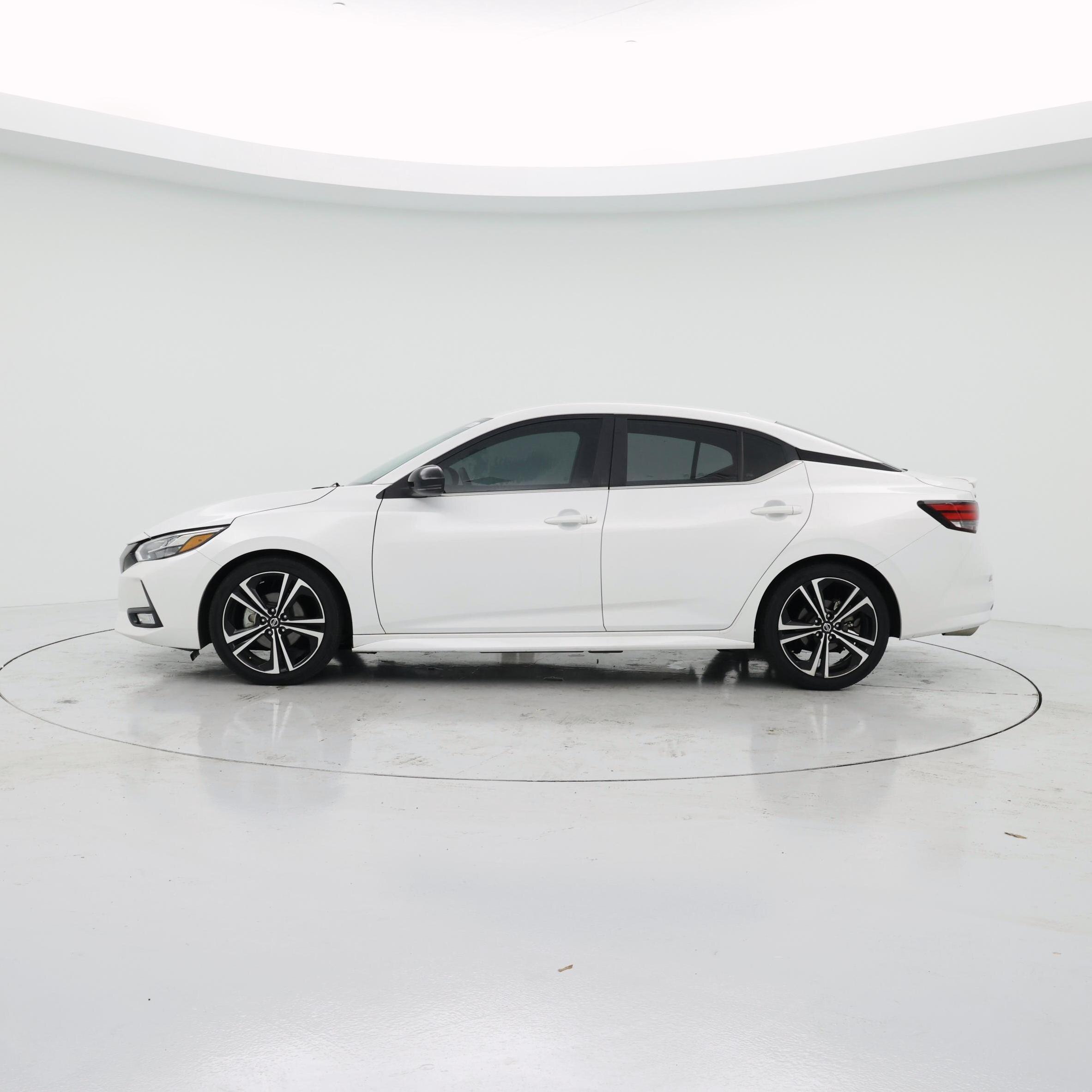 Thumbnail: 2021 Nissan Sentra - 3