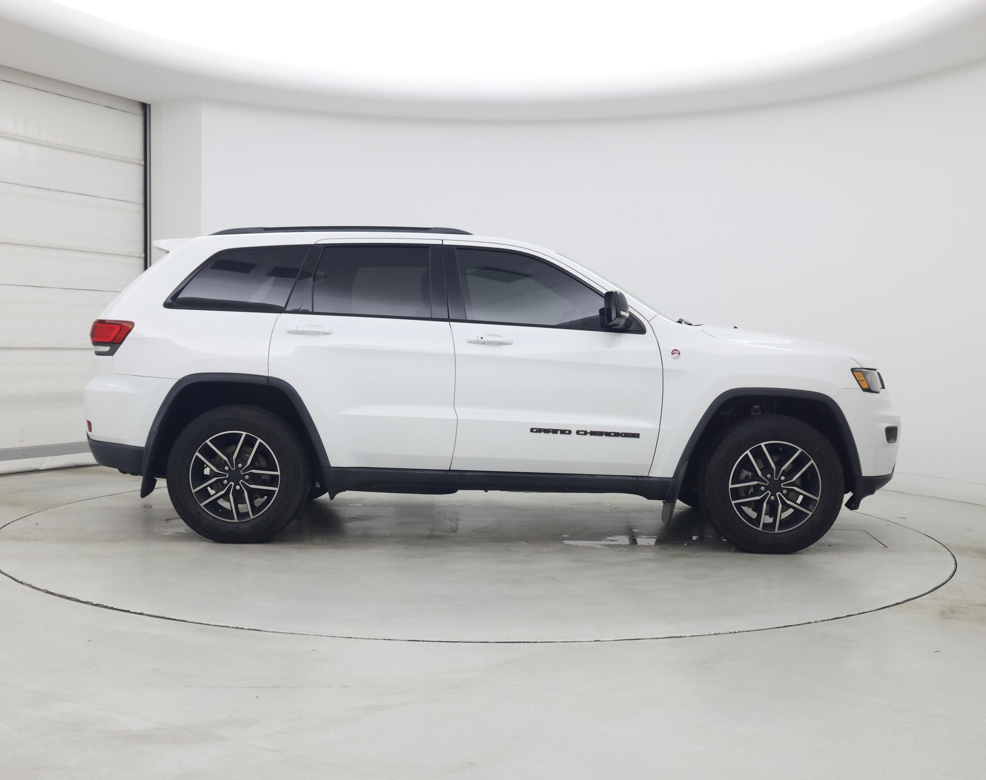 Thumbnail: 2019 Jeep Grand Cherokee - 7