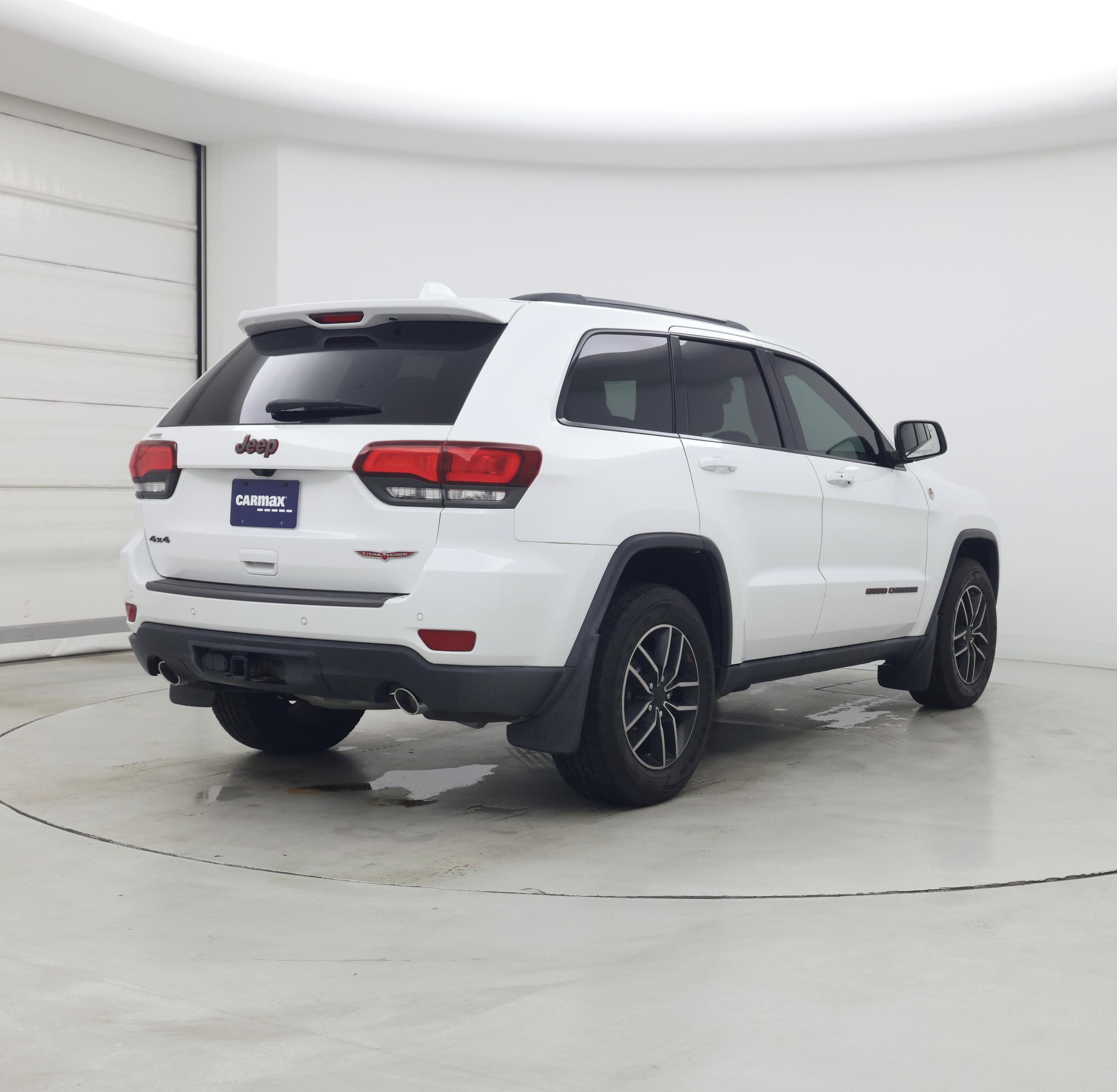 Thumbnail: 2019 Jeep Grand Cherokee - 8