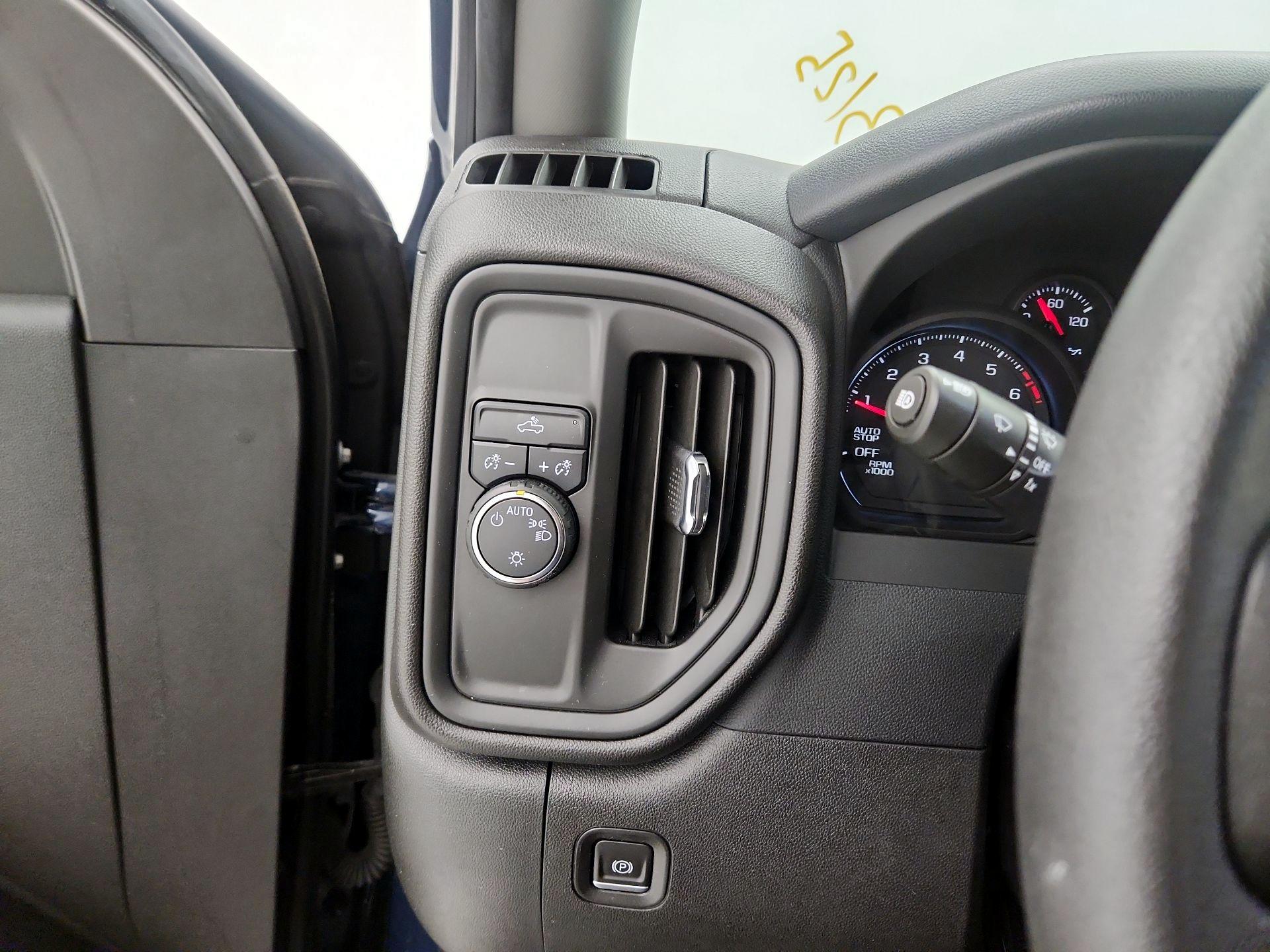 Thumbnail: 2022 Chevrolet Silverado 1500 - 13