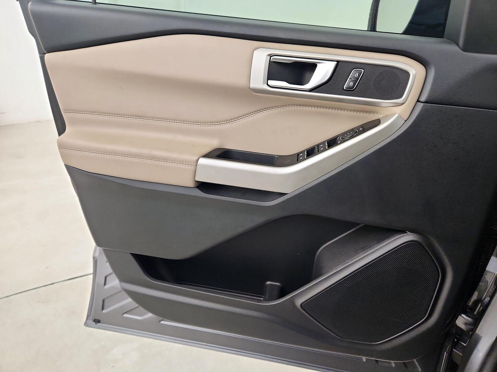 Thumbnail: 2022 Ford Explorer - 12