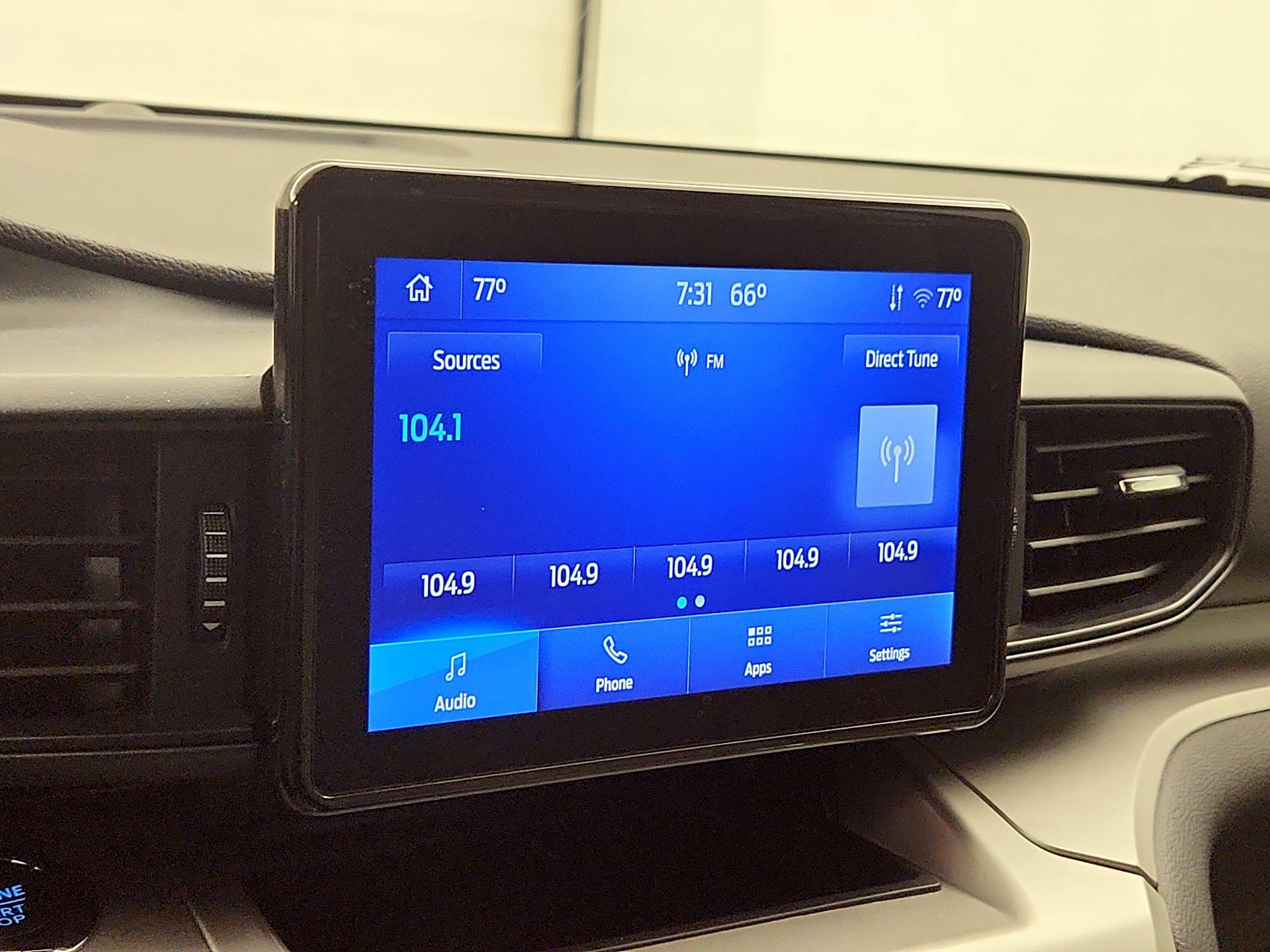 Thumbnail: 2022 Ford Explorer - 14