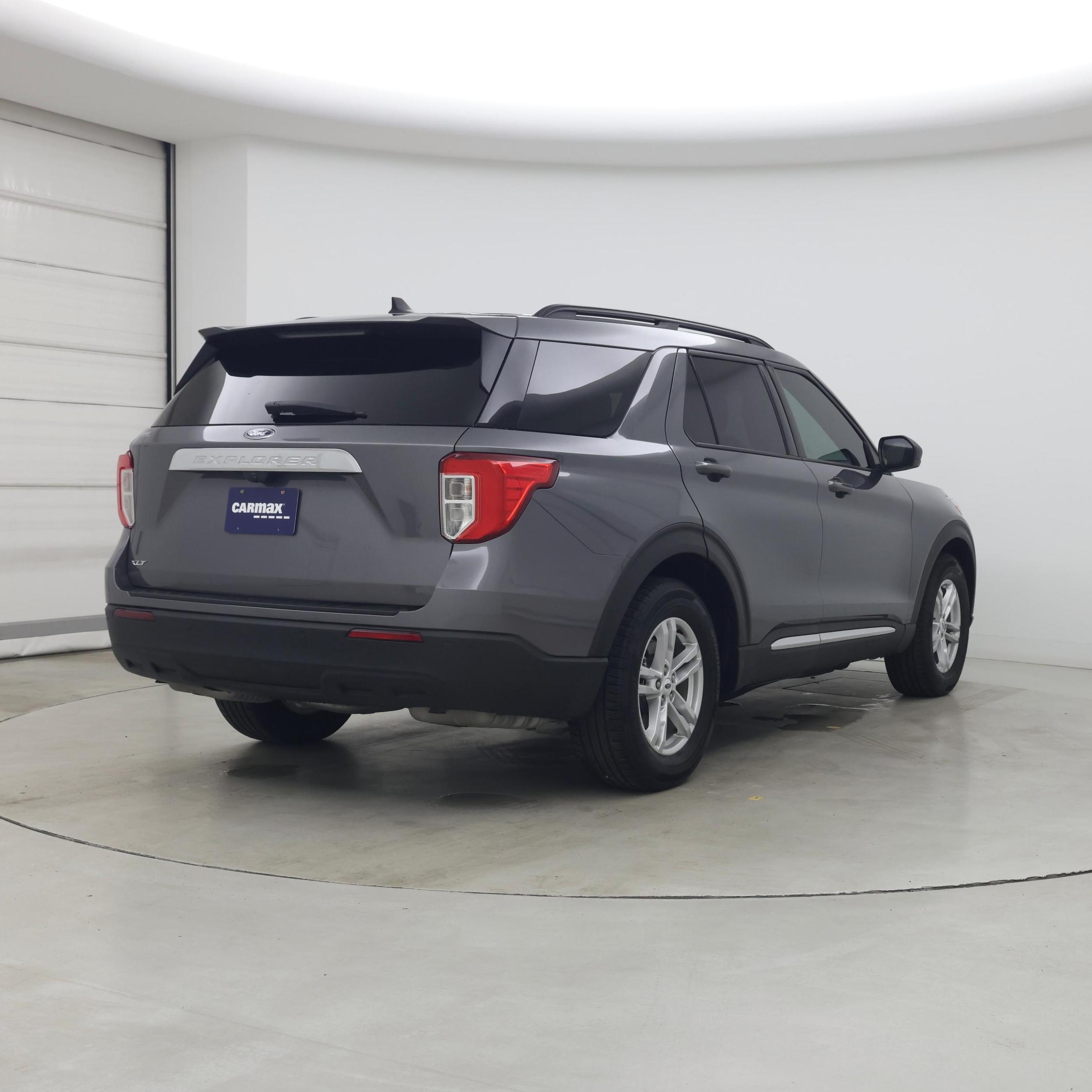 Thumbnail: 2022 Ford Explorer - 8