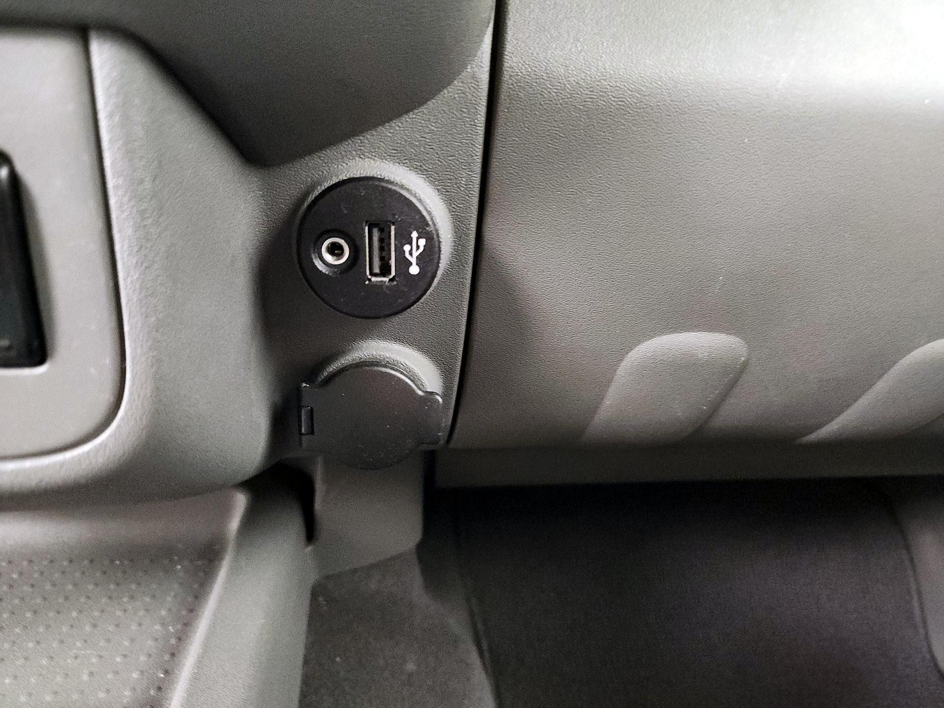 Thumbnail: 2021 Nissan Frontier - 18