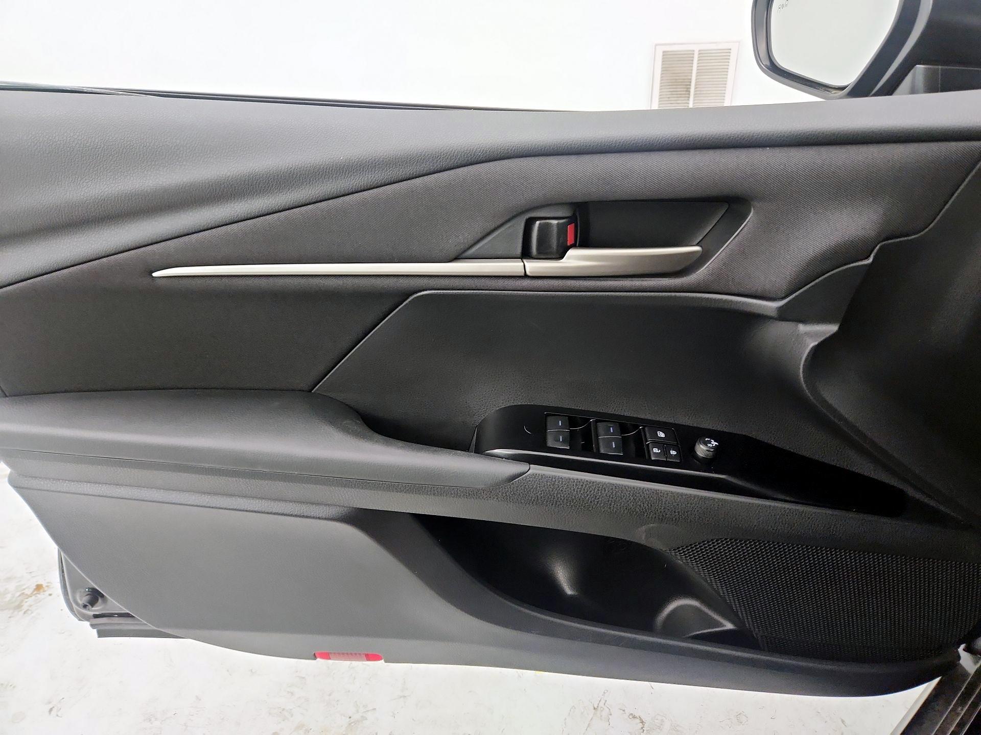 Thumbnail: 2025 Toyota Camry - 12