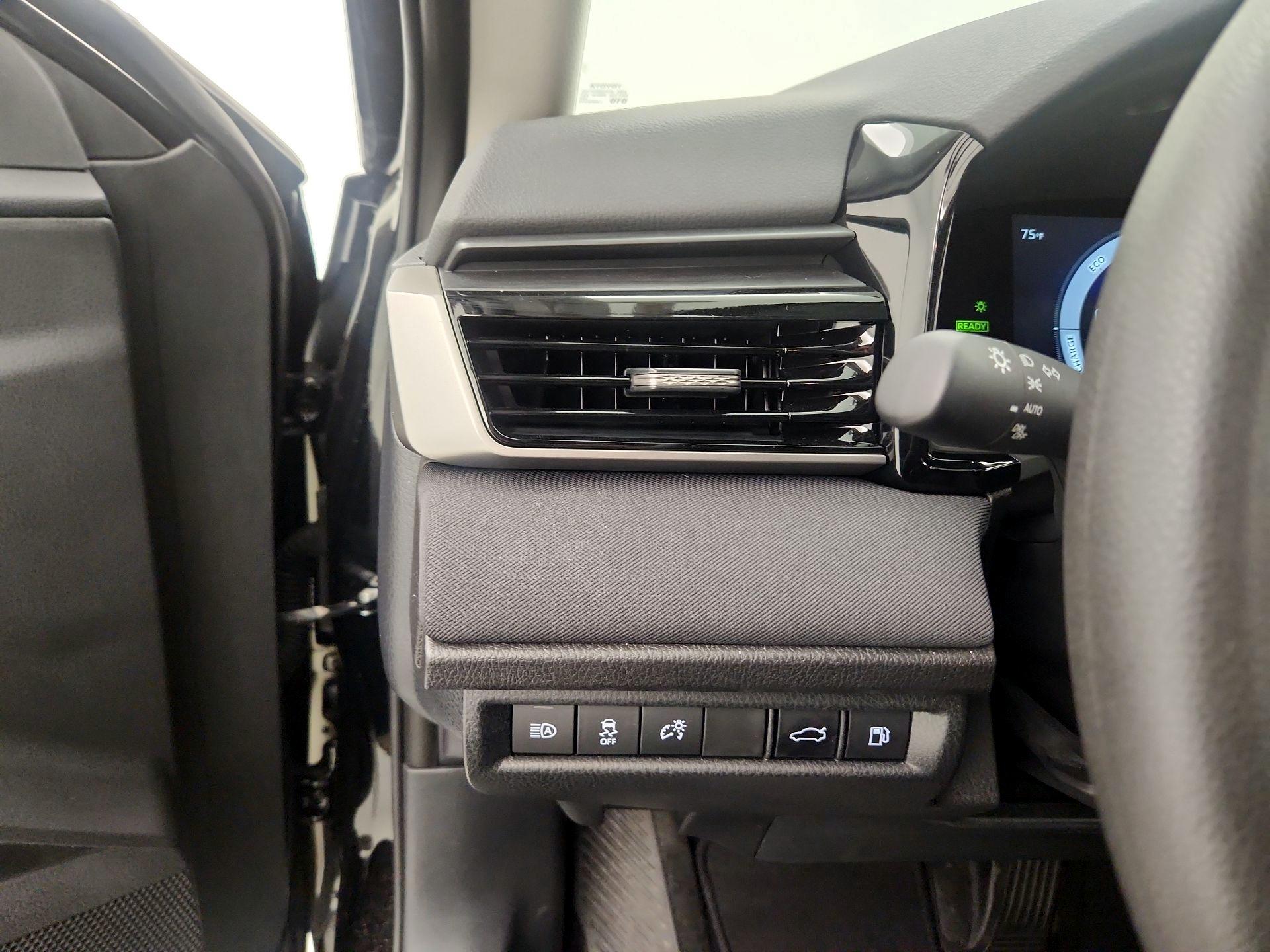 Thumbnail: 2025 Toyota Camry - 13