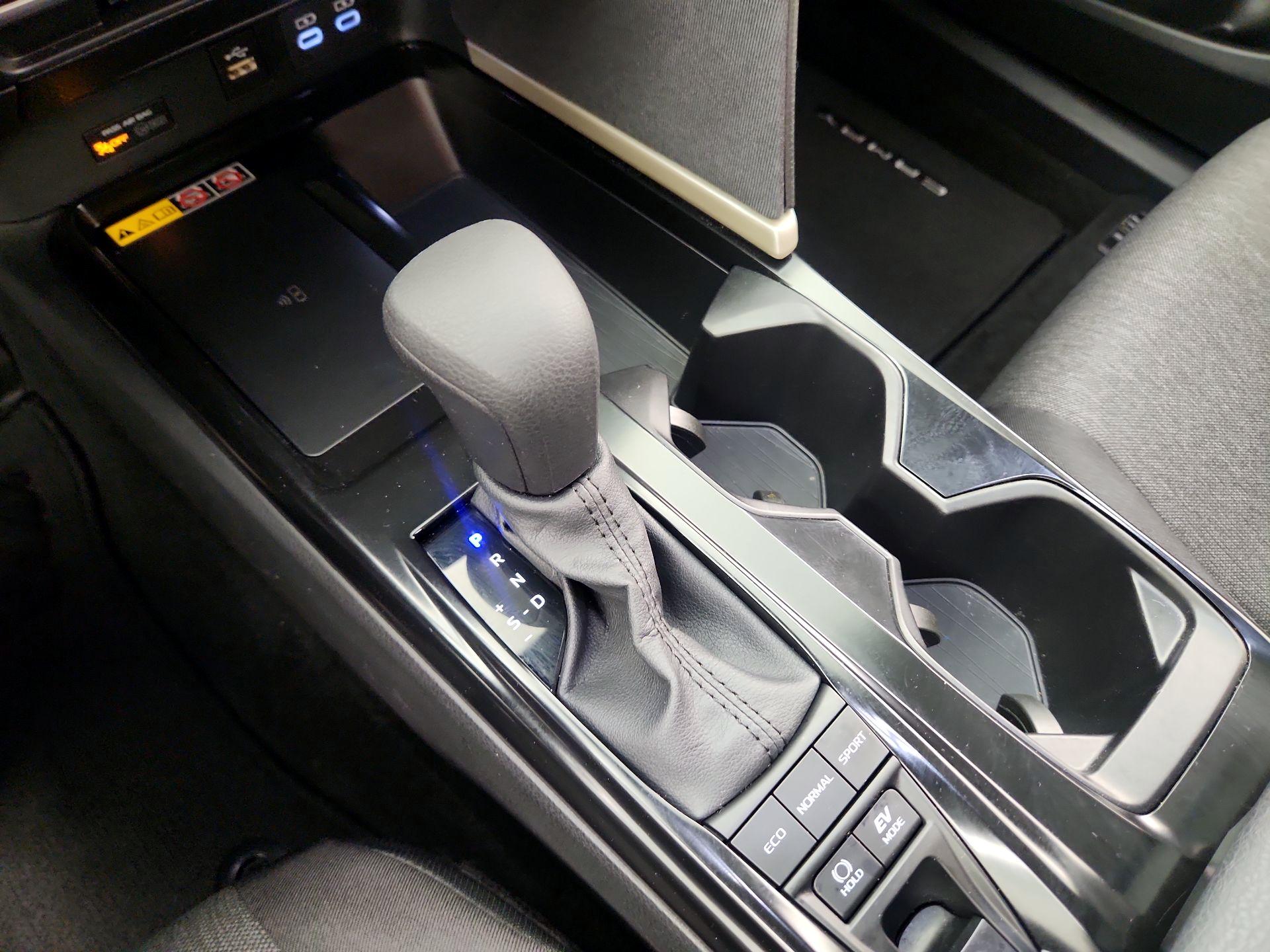 Thumbnail: 2025 Toyota Camry - 18