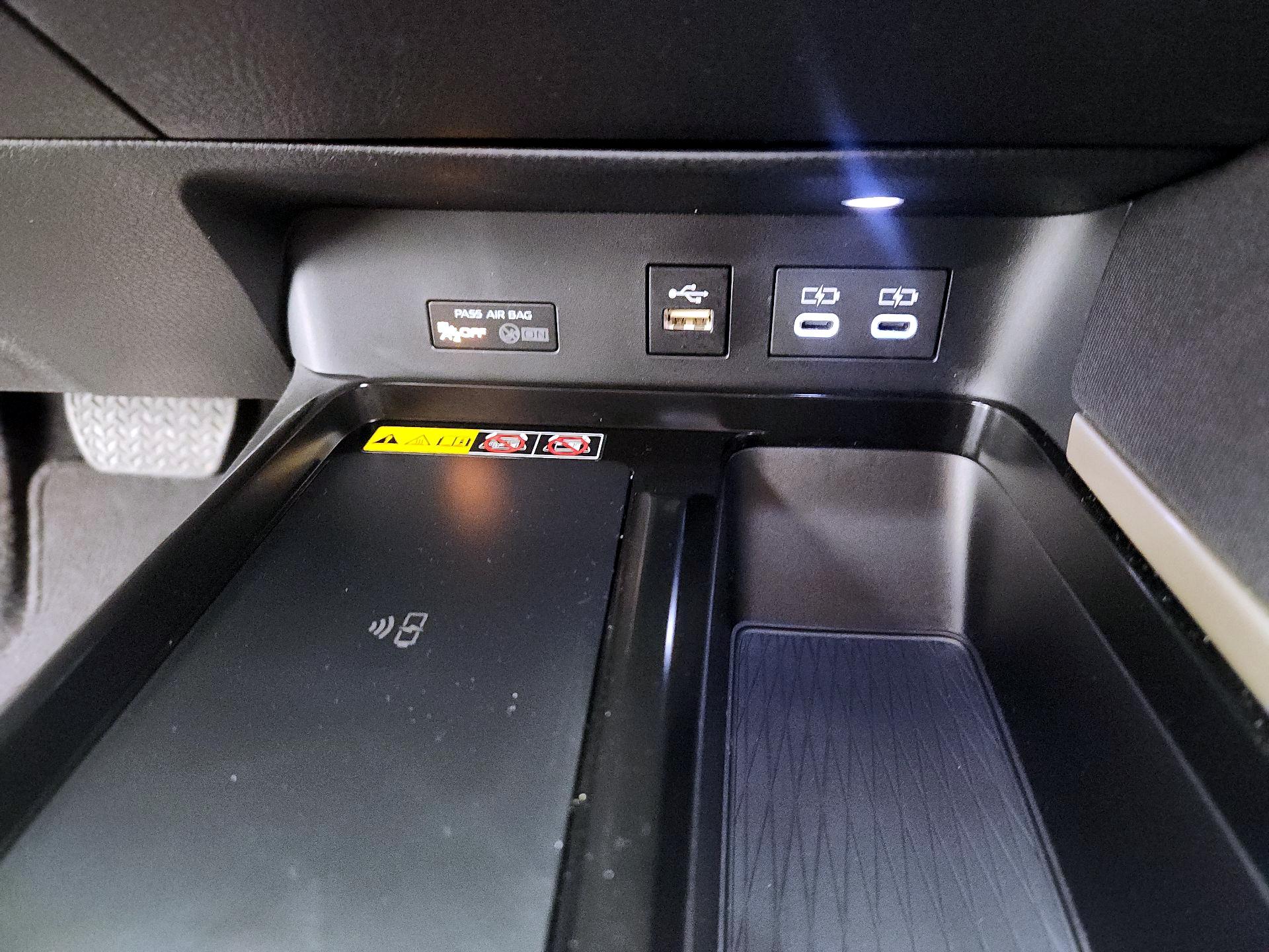 Thumbnail: 2025 Toyota Camry - 19