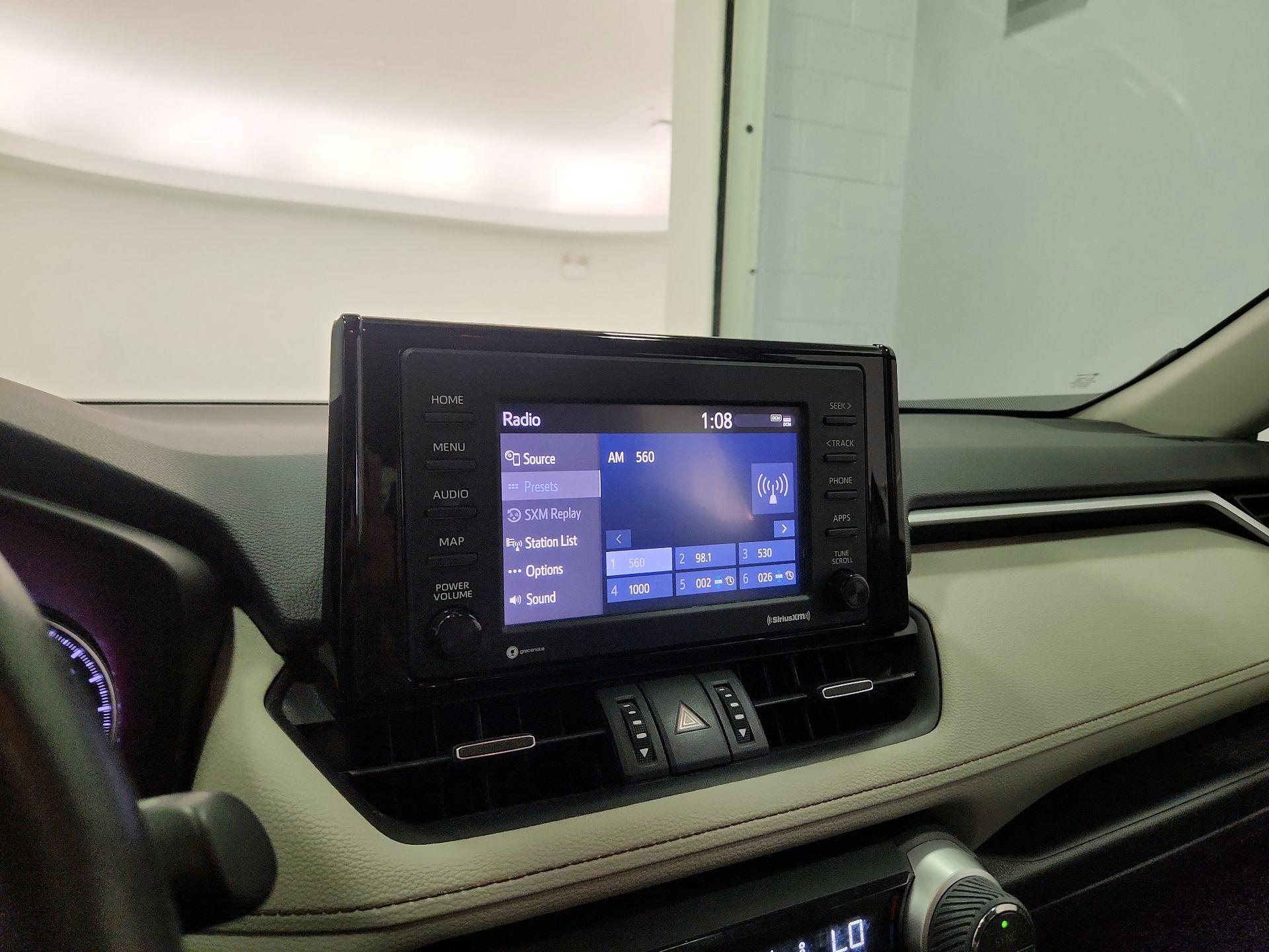 Thumbnail: 2020 Toyota RAV4 - 15