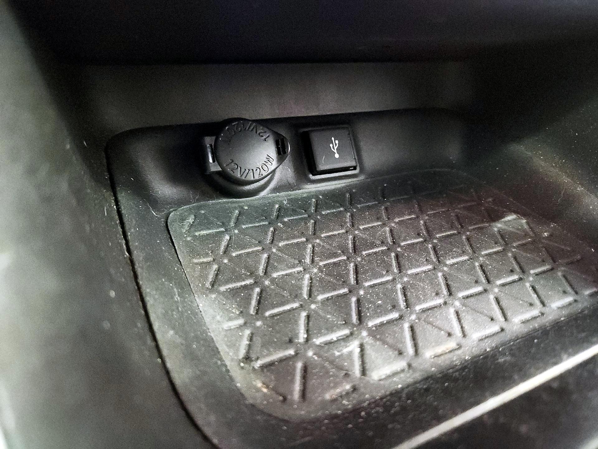 Thumbnail: 2020 Toyota RAV4 - 18