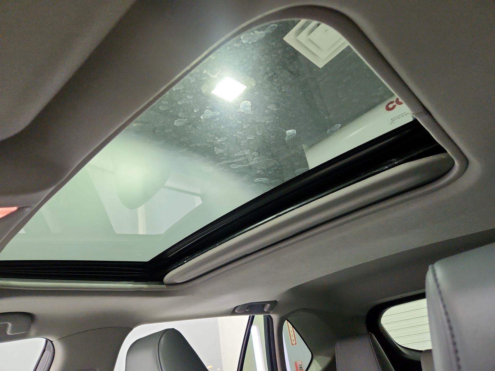 Thumbnail: 2020 Toyota RAV4 - 19