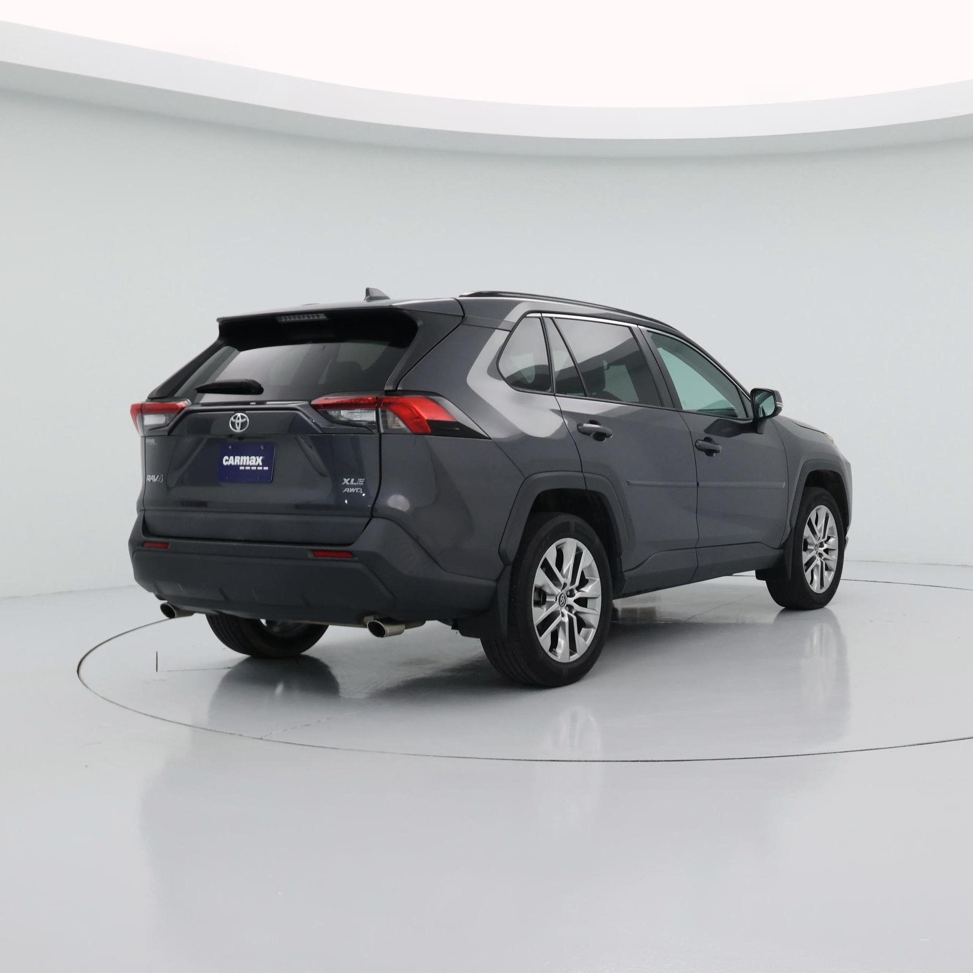 Thumbnail: 2020 Toyota RAV4 - 8