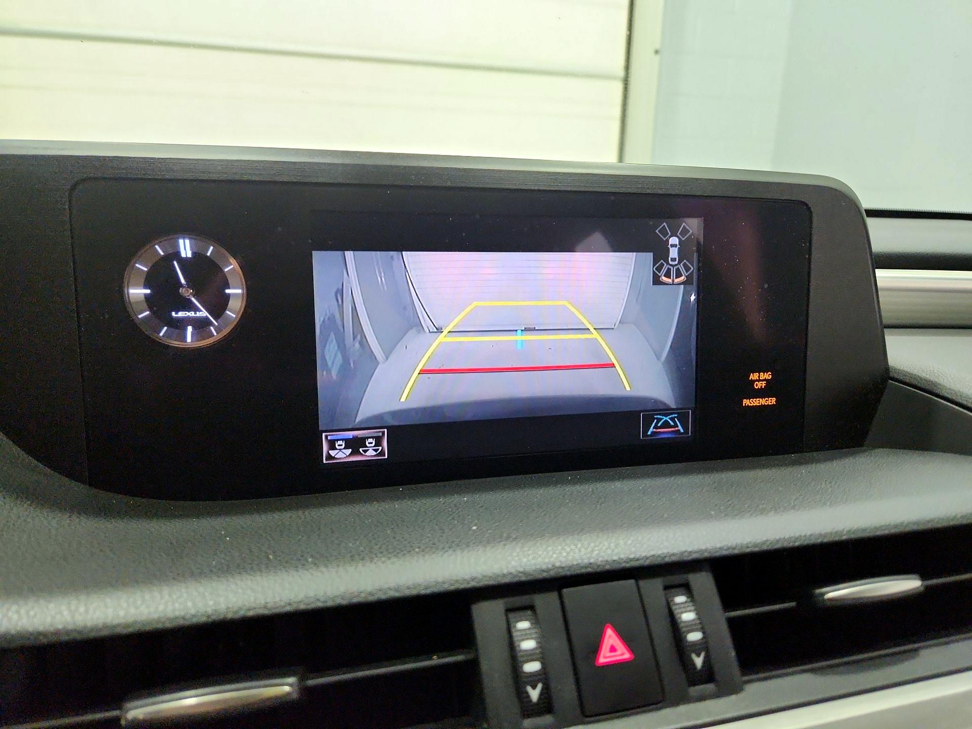 Thumbnail: 2020 Lexus ES - 15