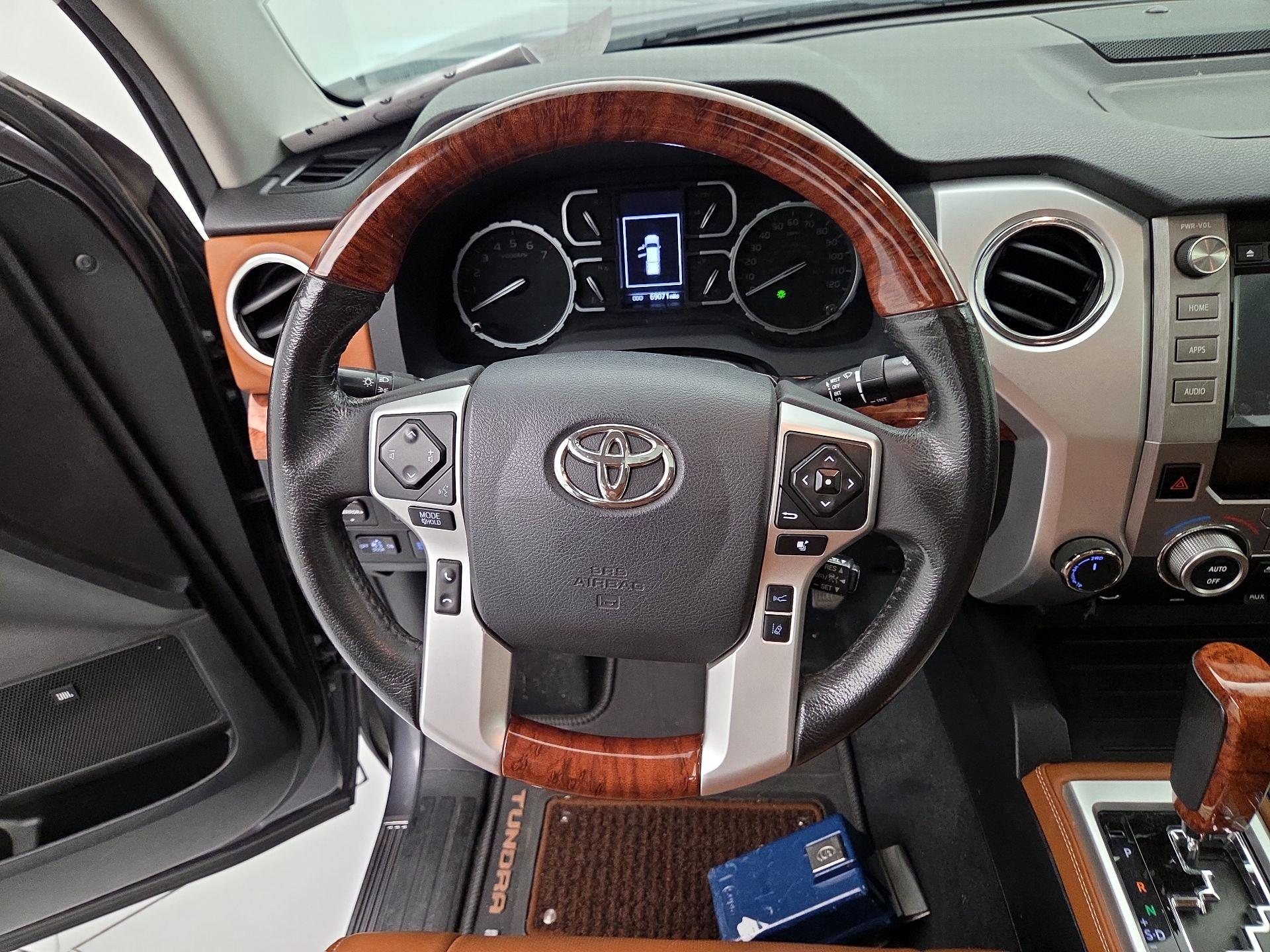 Thumbnail: 2019 Toyota Tundra - 10