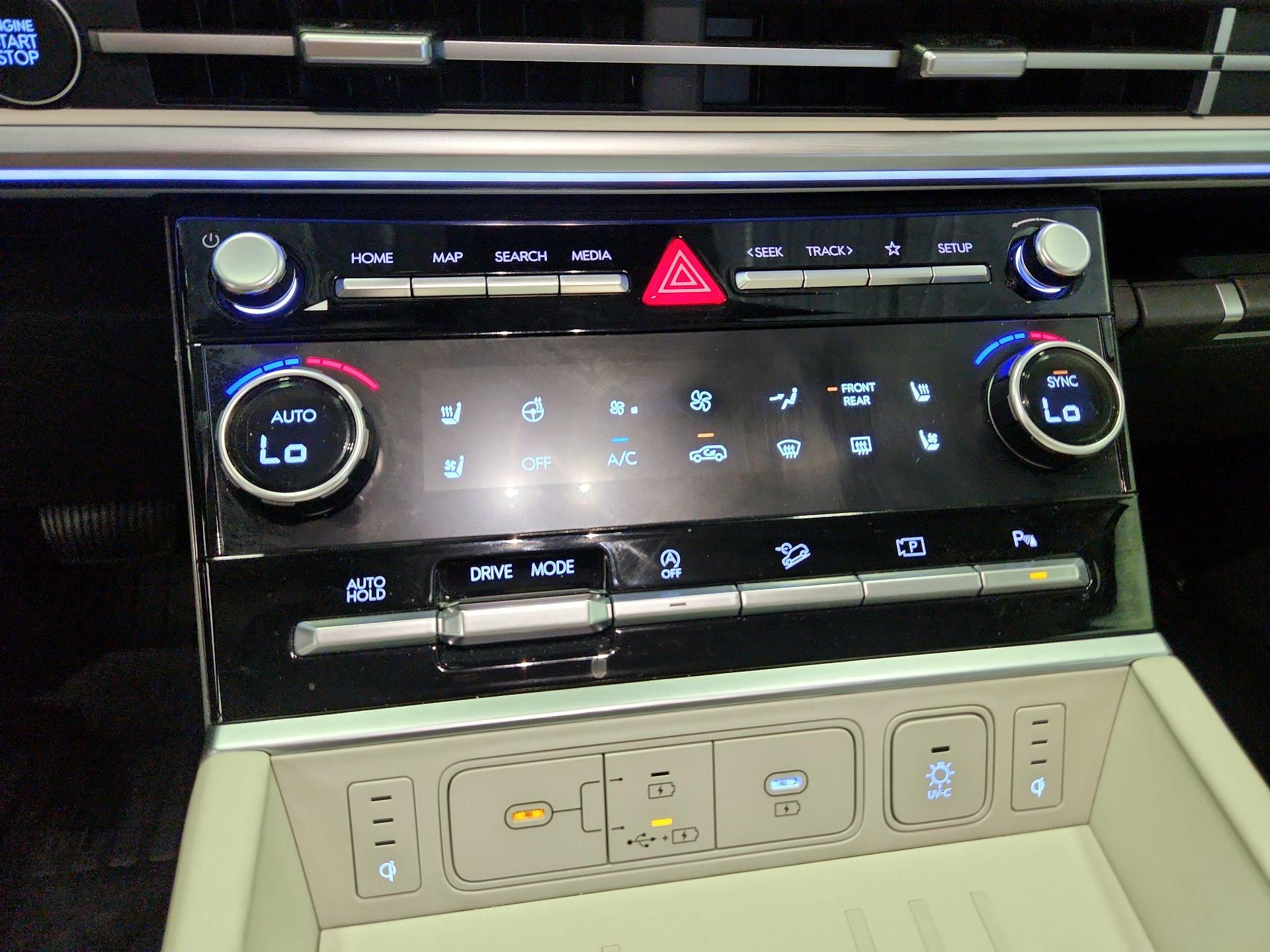 Thumbnail: 2025 Hyundai Santa Fe - 16