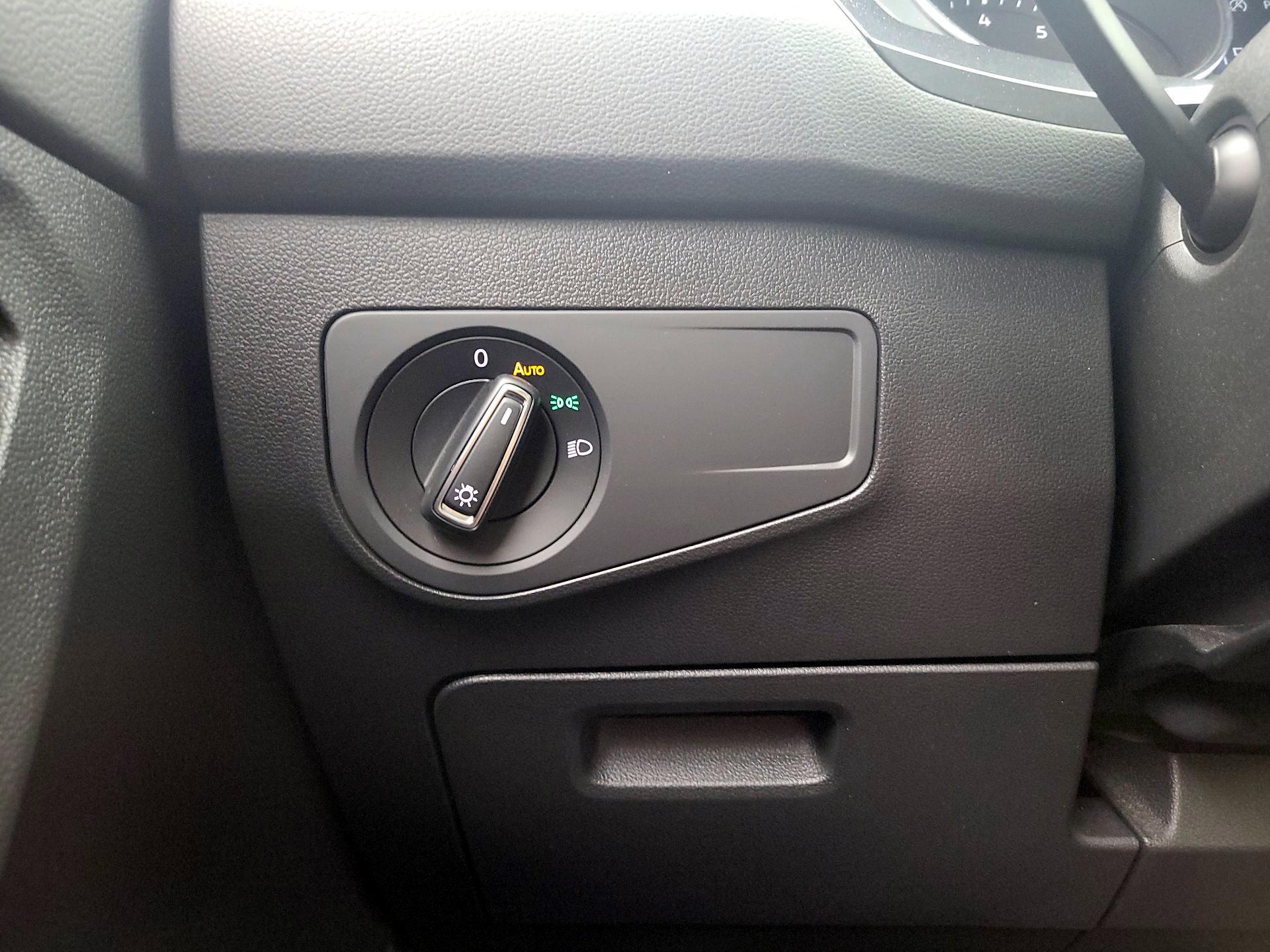 Thumbnail: 2019 Volkswagen Tiguan - 13