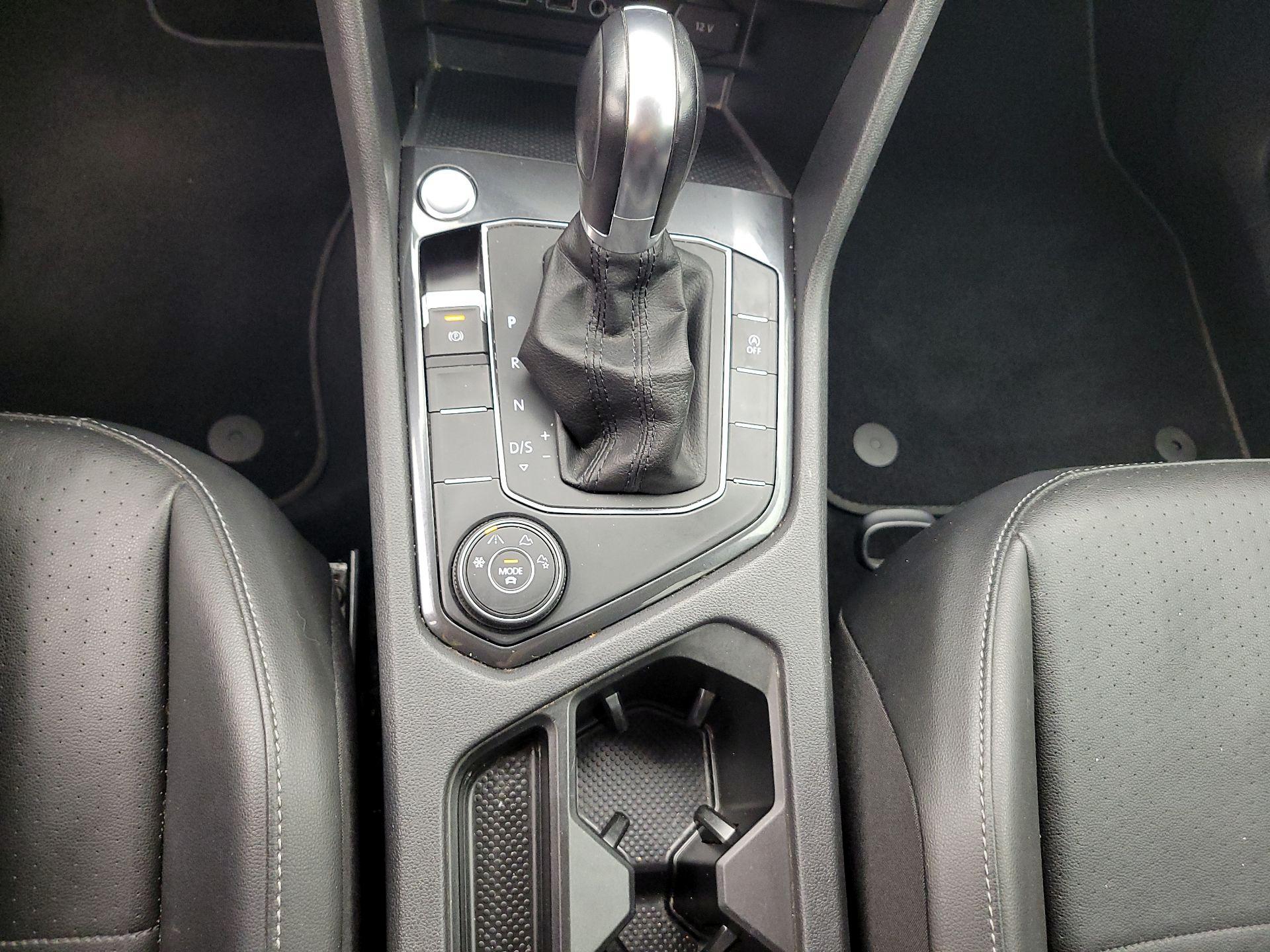 Thumbnail: 2019 Volkswagen Tiguan - 17