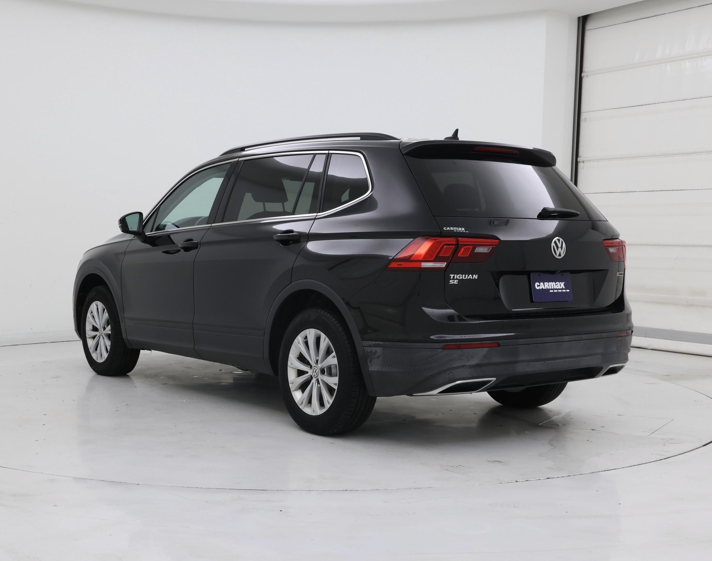 Thumbnail: 2019 Volkswagen Tiguan - 2