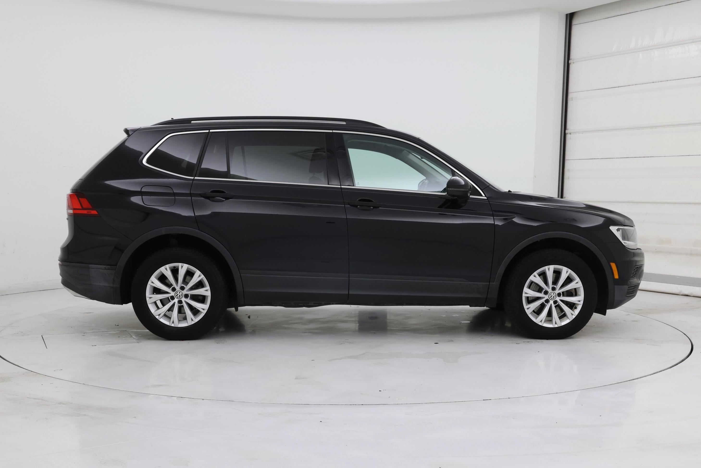 Thumbnail: 2019 Volkswagen Tiguan - 7